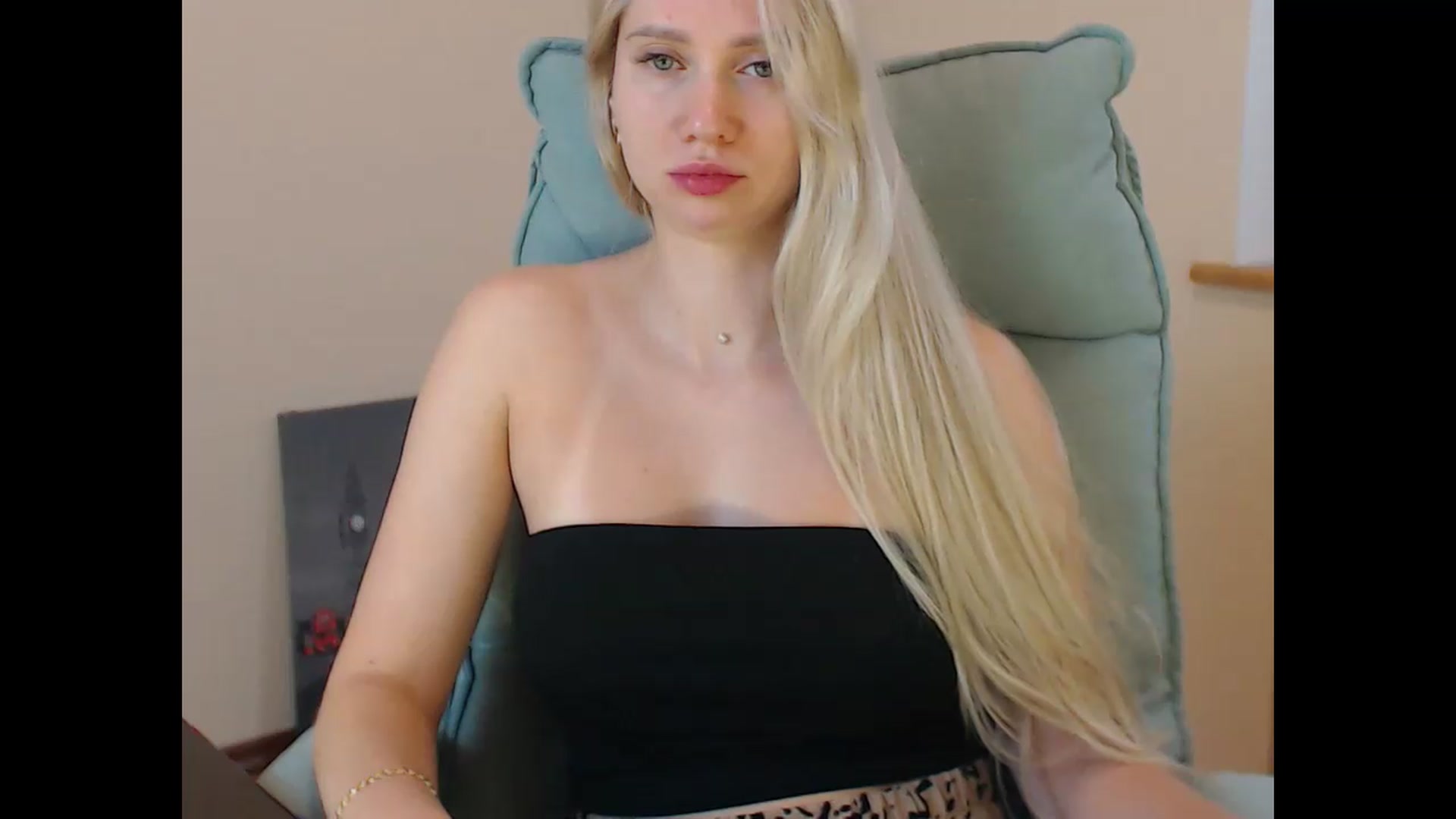 Gallery image thumbnail from Miss_Sylvia's myfreecams stream on, 07/17/2026, 19:24 image 19 of 20