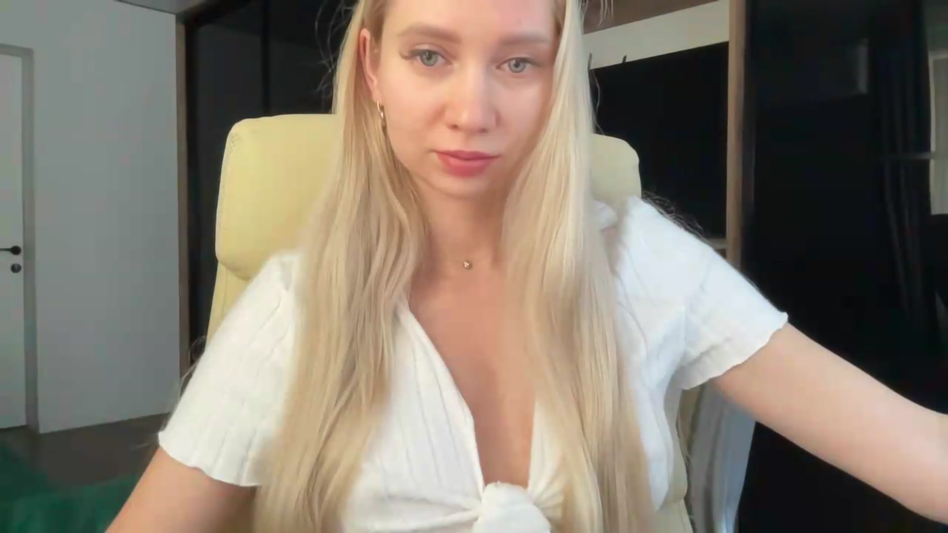 Gallery image thumbnail from Miss_Sylvia's myfreecams stream on, 07/18/2026, 15:45 image 9 of 20