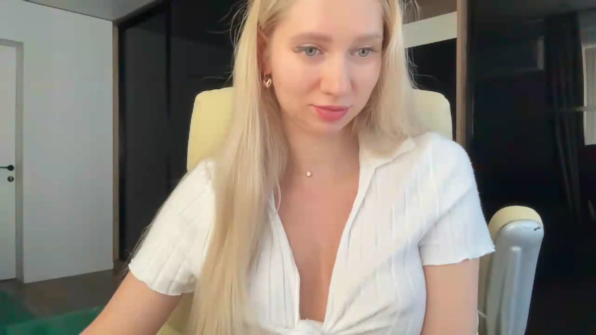 Gallery image thumbnail from Miss_Sylvia's myfreecams stream on, 07/18/2026, 15:45 image 5 of 20