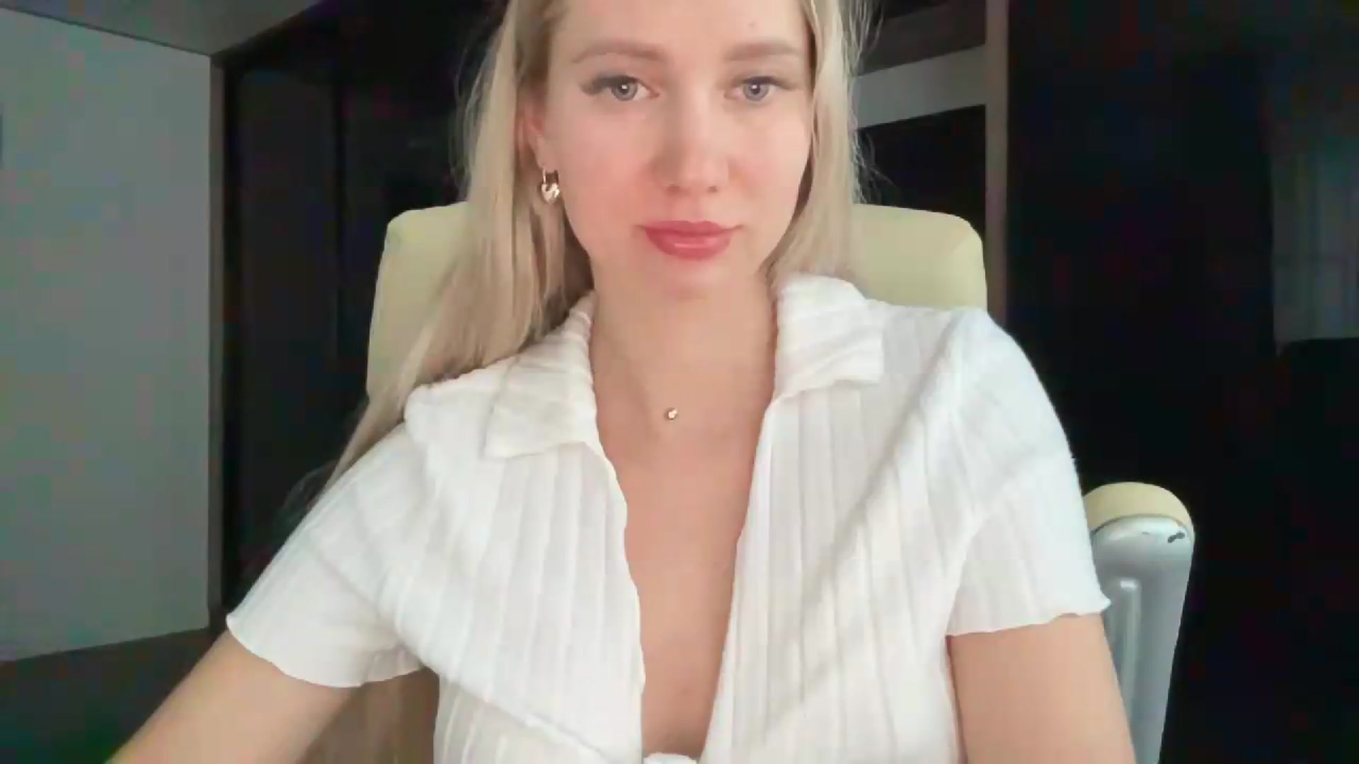 Gallery image thumbnail from Miss_Sylvia's myfreecams stream on, 07/18/2026, 17:59 image 11 of 20