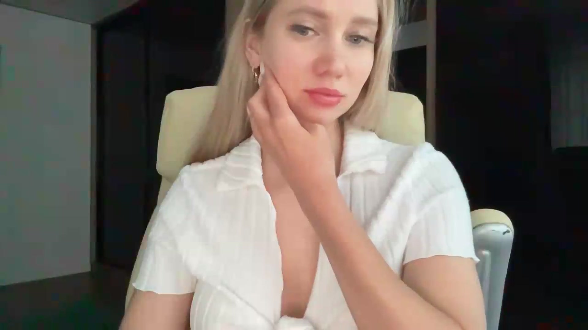 Gallery image thumbnail from Miss_Sylvia's myfreecams stream on, 07/18/2026, 17:59 image 9 of 20