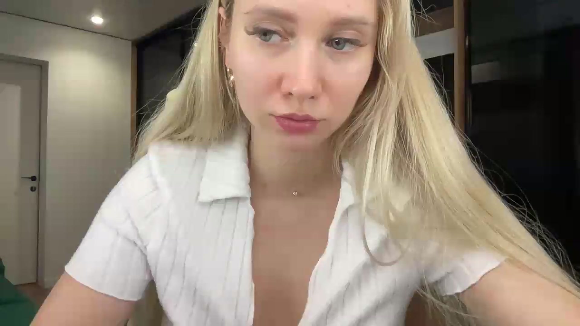 Gallery image thumbnail from Miss_Sylvia's myfreecams stream on, 07/18/2026, 21:05 image 6 of 20