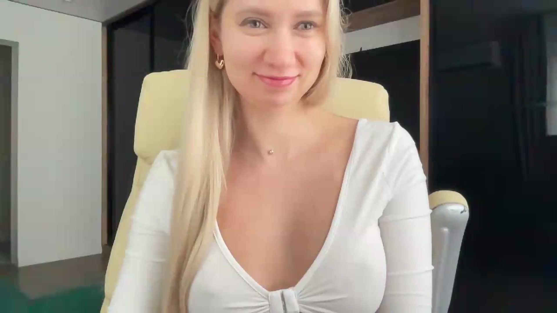 Gallery image thumbnail from Miss_Sylvia's myfreecams stream on, 07/20/2026, 13:40 image 2 of 20