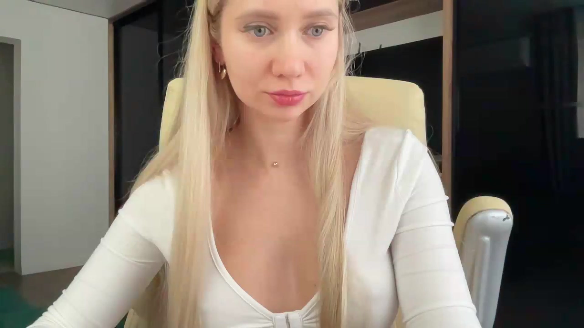 Gallery image thumbnail from Miss_Sylvia's myfreecams stream on, 07/20/2026, 13:40 image 11 of 20