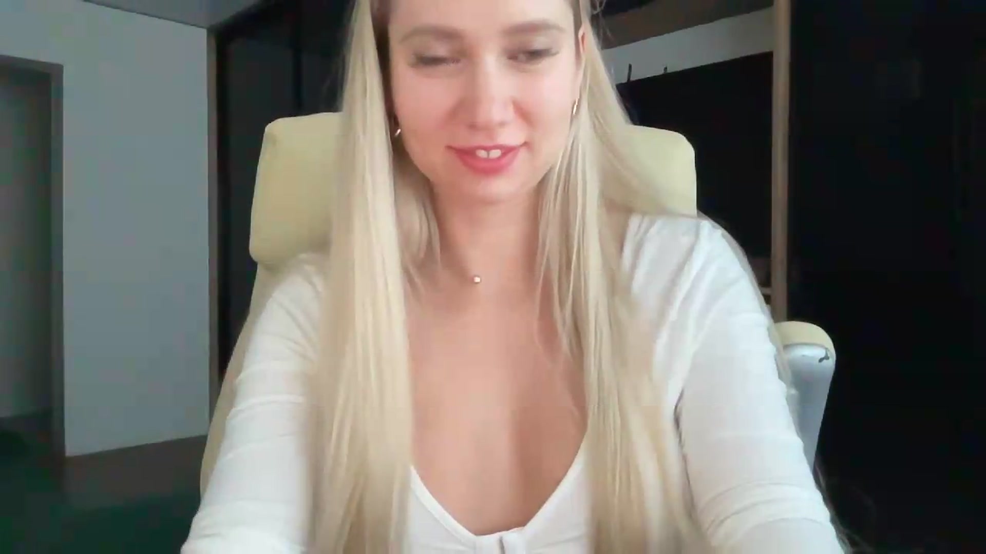 Gallery image thumbnail from Miss_Sylvia's myfreecams stream on, 07/20/2026, 17:39 image 16 of 20
