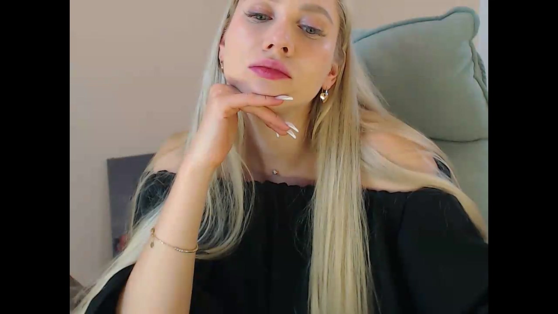 Gallery image thumbnail from Miss_Sylvia's myfreecams stream on, 07/22/2026, 20:19 image 14 of 20