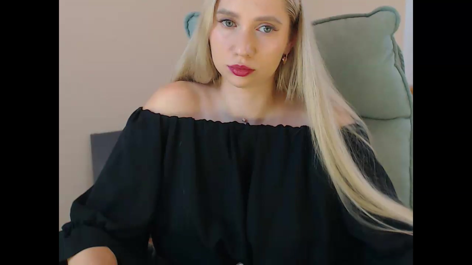 Gallery image thumbnail from Miss_Sylvia's myfreecams stream on, 07/22/2026, 20:19 image 4 of 20