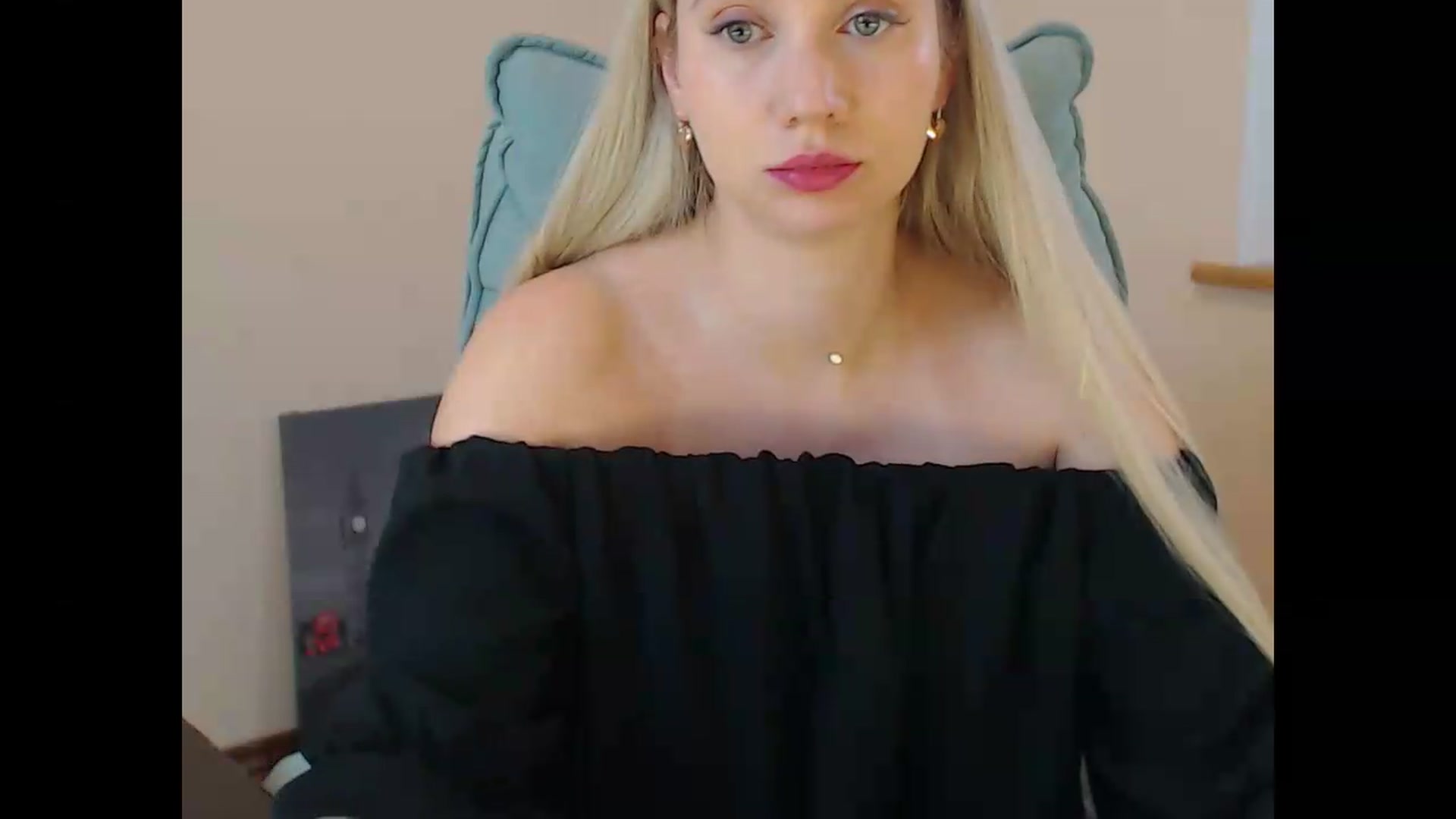 Gallery image thumbnail from Miss_Sylvia's myfreecams stream on, 07/22/2026, 20:19 image 17 of 20