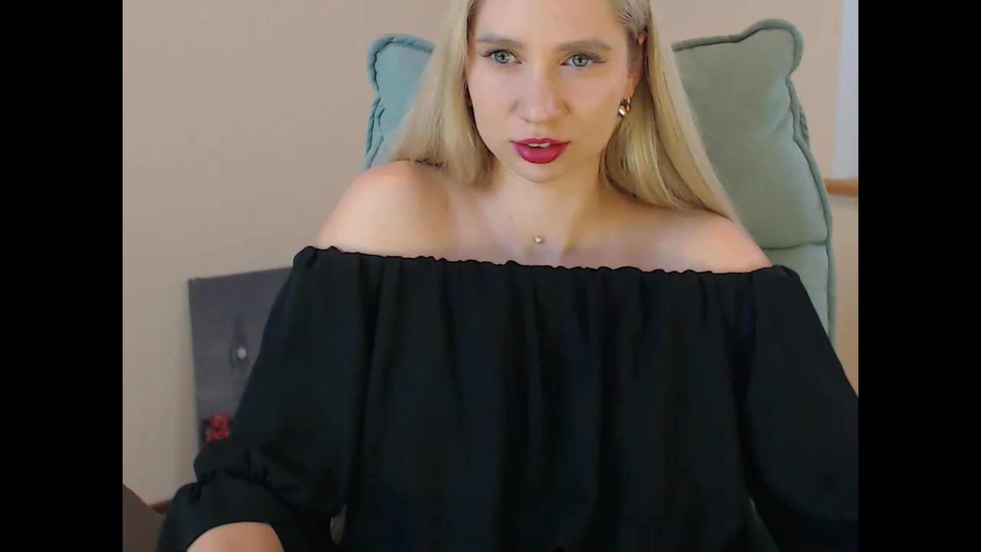 Gallery image thumbnail from Miss_Sylvia's myfreecams stream on, 07/22/2026, 20:19 image 10 of 20
