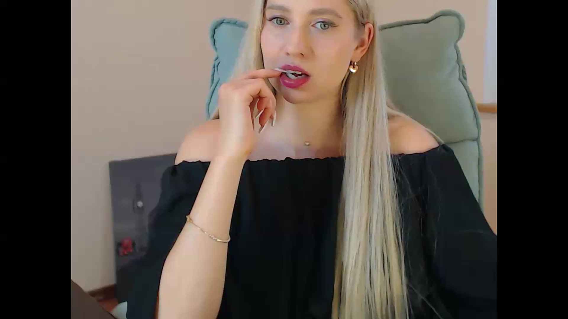 Gallery image thumbnail from Miss_Sylvia's myfreecams stream on, 07/22/2026, 20:19 image 11 of 20