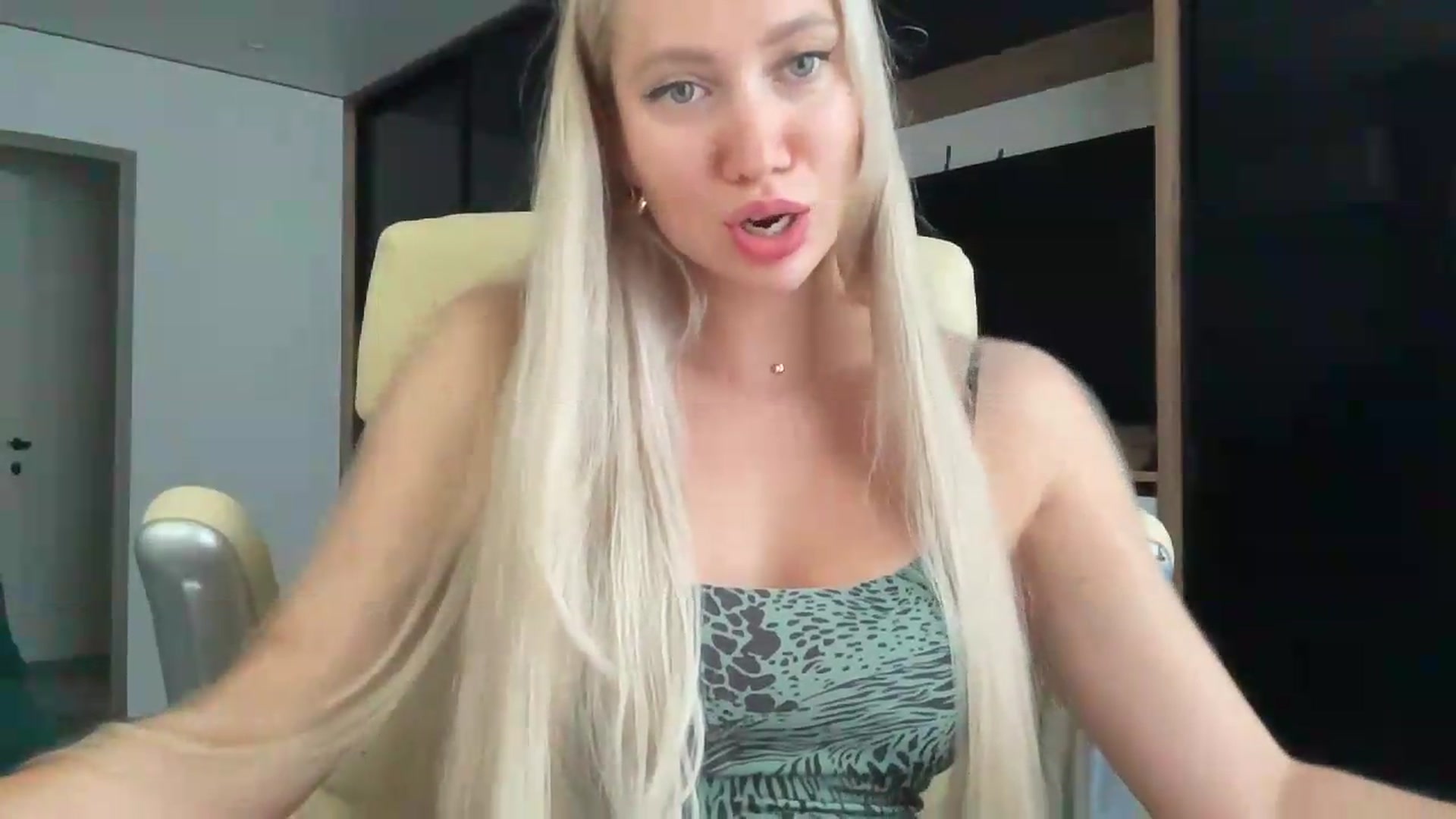 Gallery image thumbnail from Miss_Sylvia's myfreecams stream on, 08/19/2026, 16:34 image 10 of 20