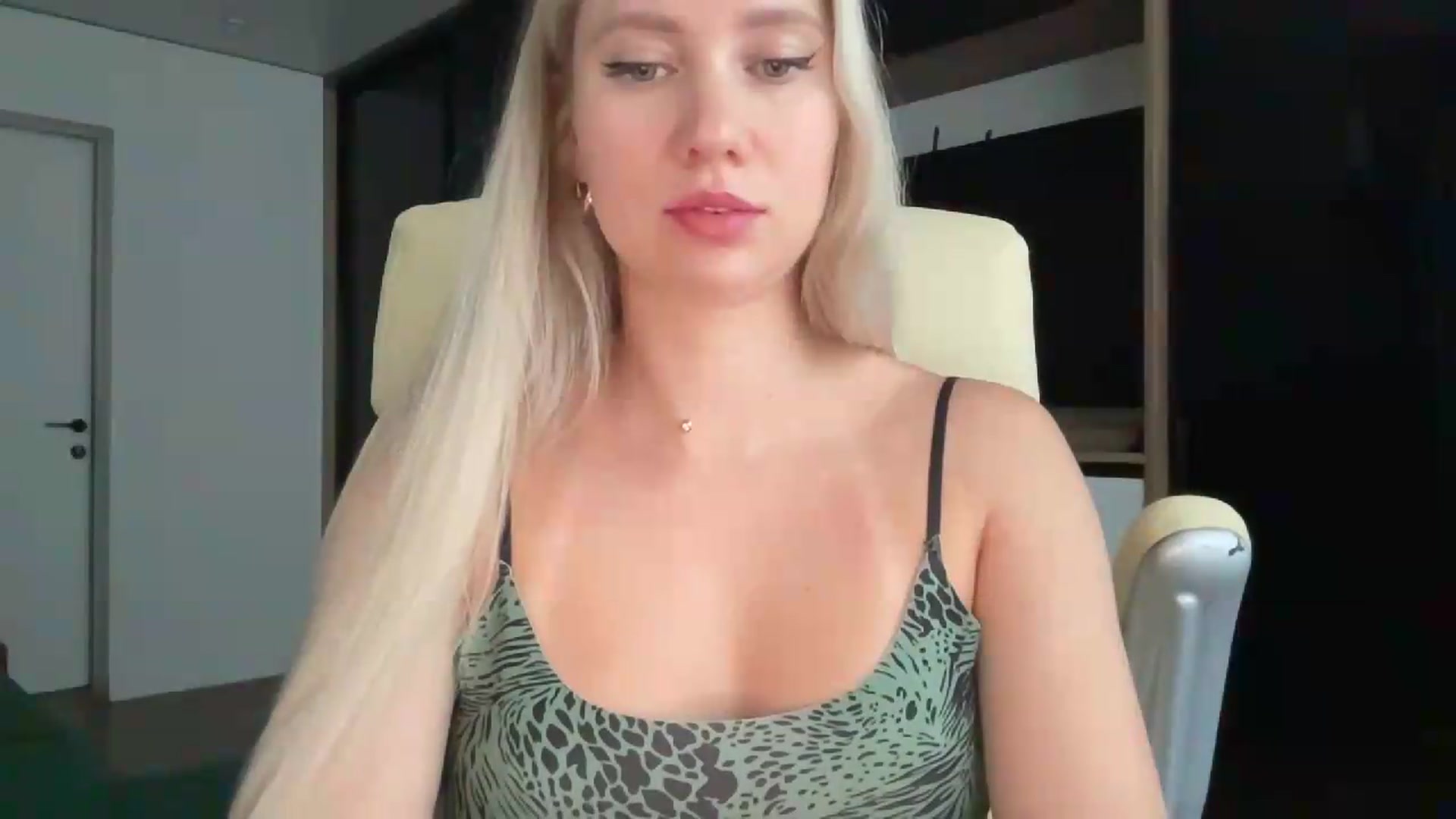 Gallery image thumbnail from Miss_Sylvia's myfreecams stream on, 08/19/2026, 17:15 image 7 of 20