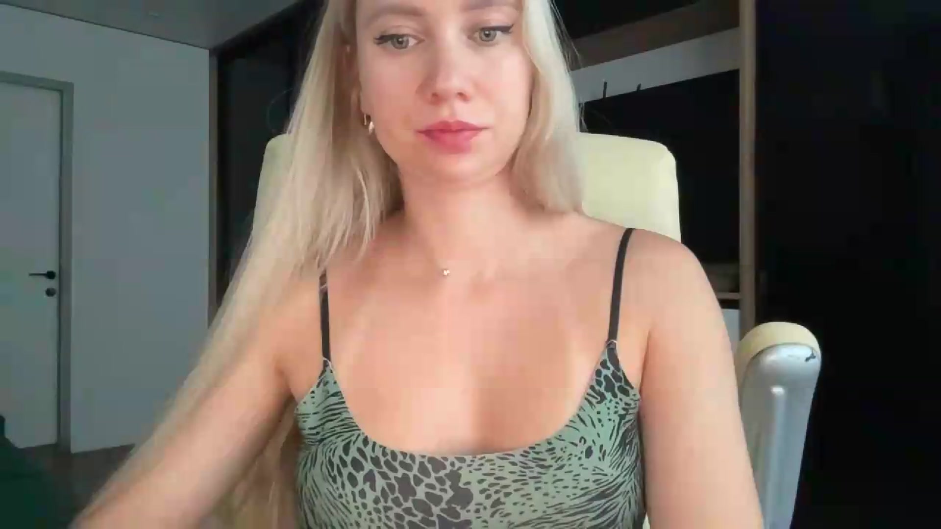 Gallery image thumbnail from Miss_Sylvia's myfreecams stream on, 08/19/2026, 17:15 image 6 of 20