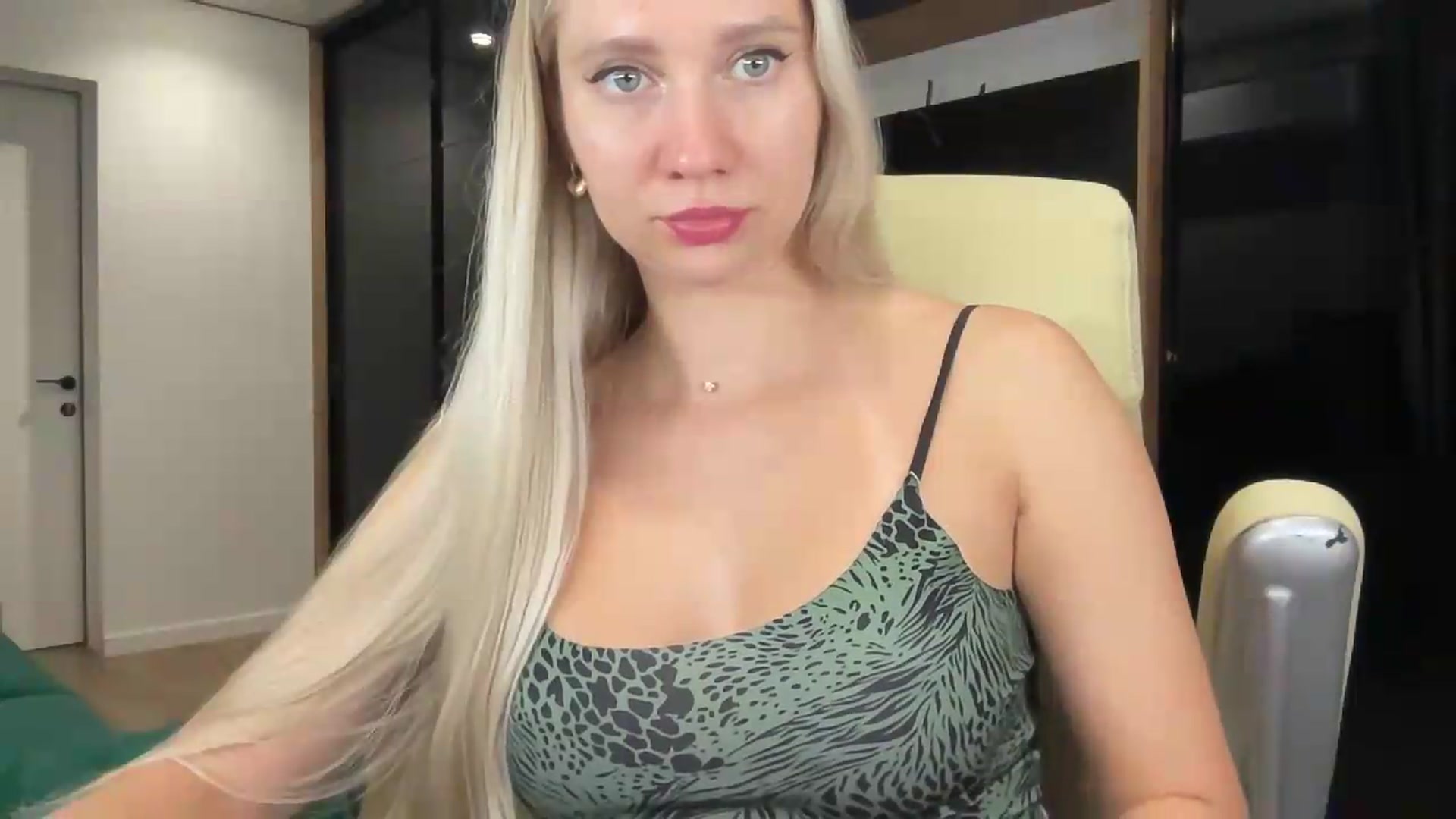 Gallery image thumbnail from Miss_Sylvia's myfreecams stream on, 08/19/2026, 20:57 image 13 of 20