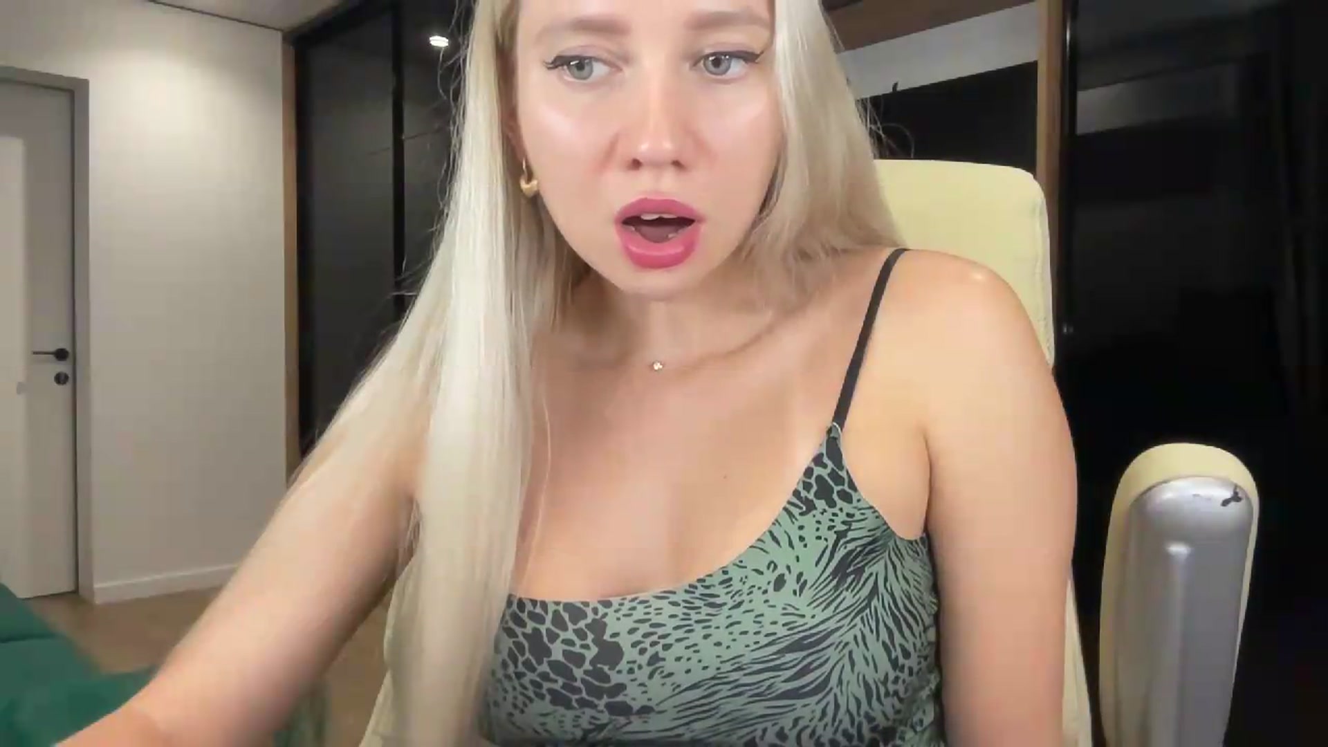 Gallery image thumbnail from Miss_Sylvia's myfreecams stream on, 08/19/2026, 20:57 image 14 of 20