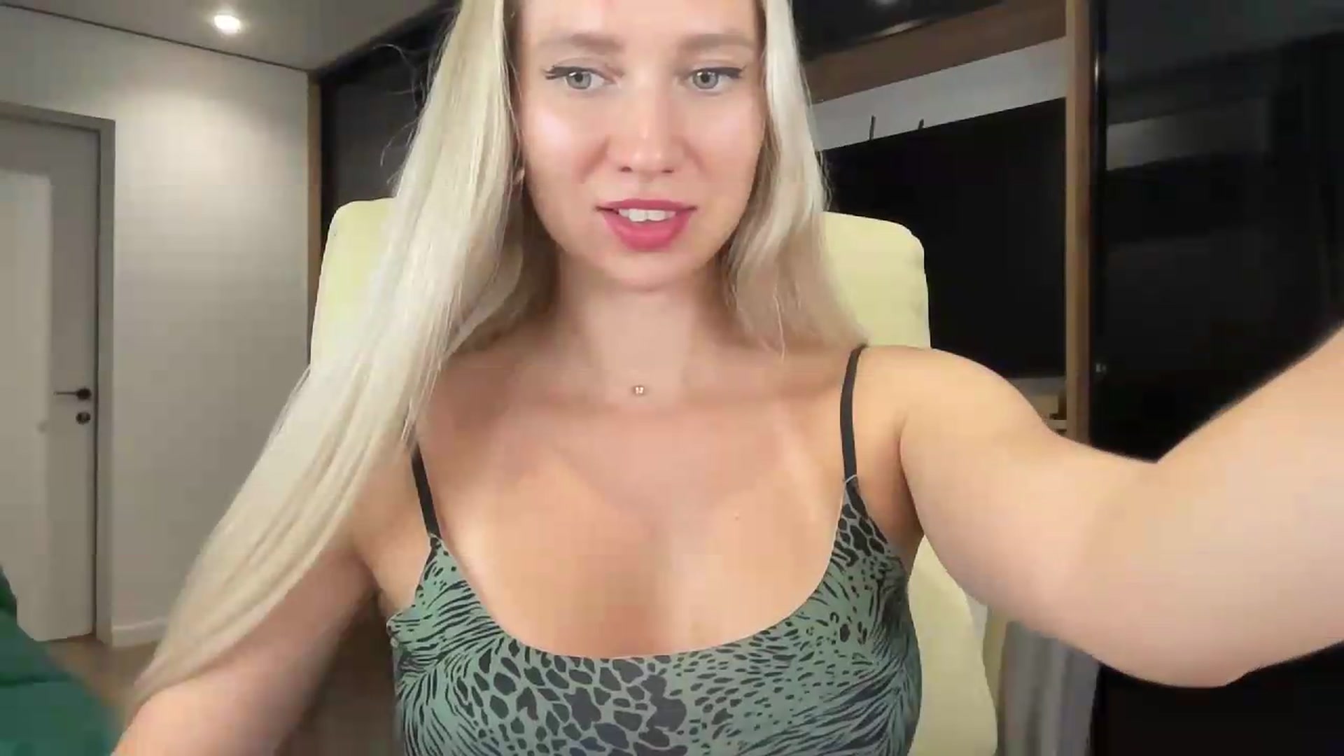 Gallery image thumbnail from Miss_Sylvia's myfreecams stream on, 08/19/2026, 20:57 image 12 of 20