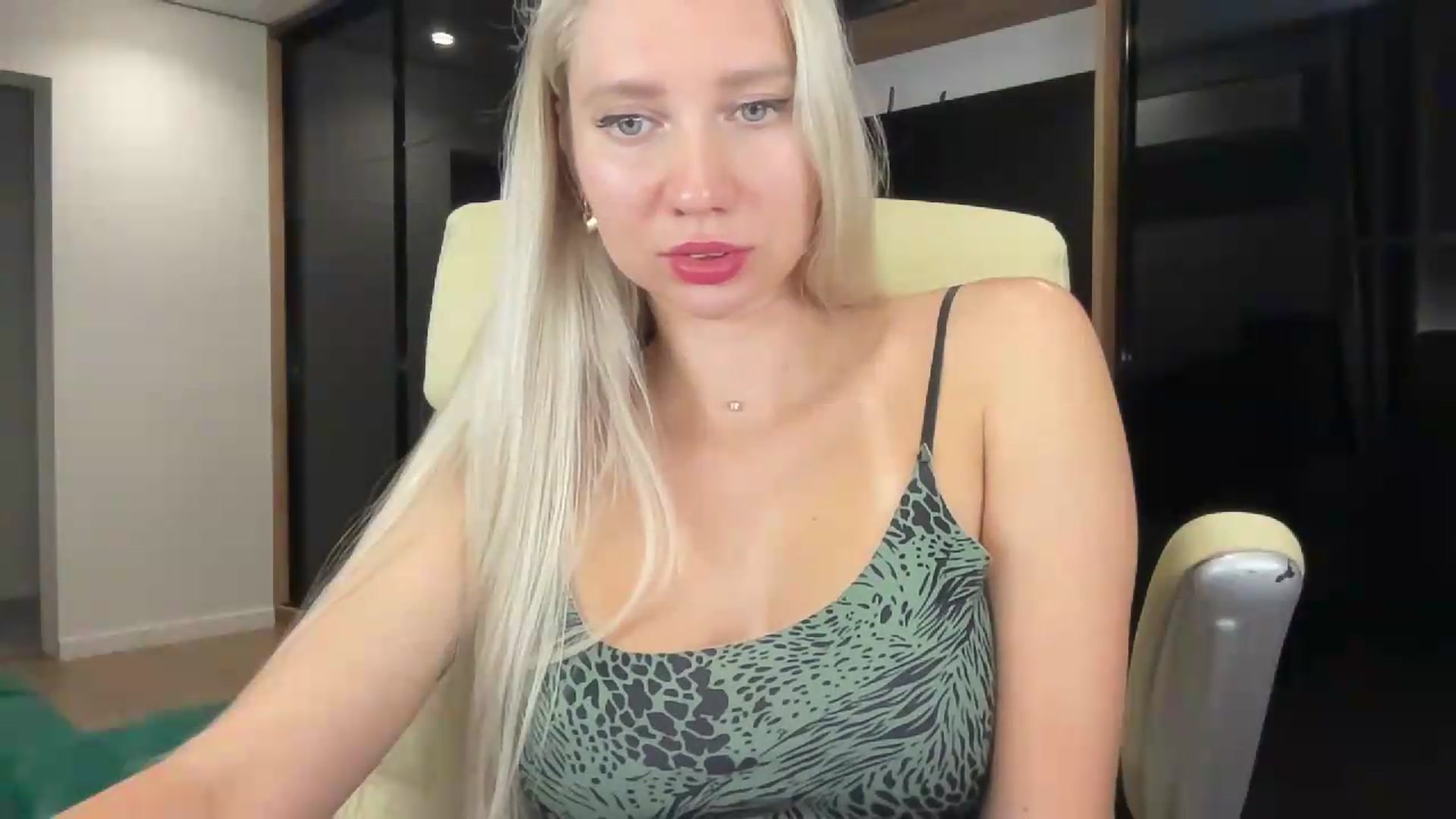 Gallery image thumbnail from Miss_Sylvia's myfreecams stream on, 08/19/2026, 22:28 image 2 of 20