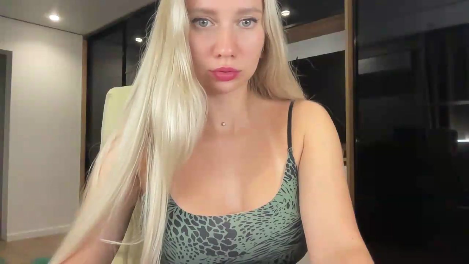 Gallery image thumbnail from Miss_Sylvia's myfreecams stream on, 08/19/2026, 22:28 image 11 of 20
