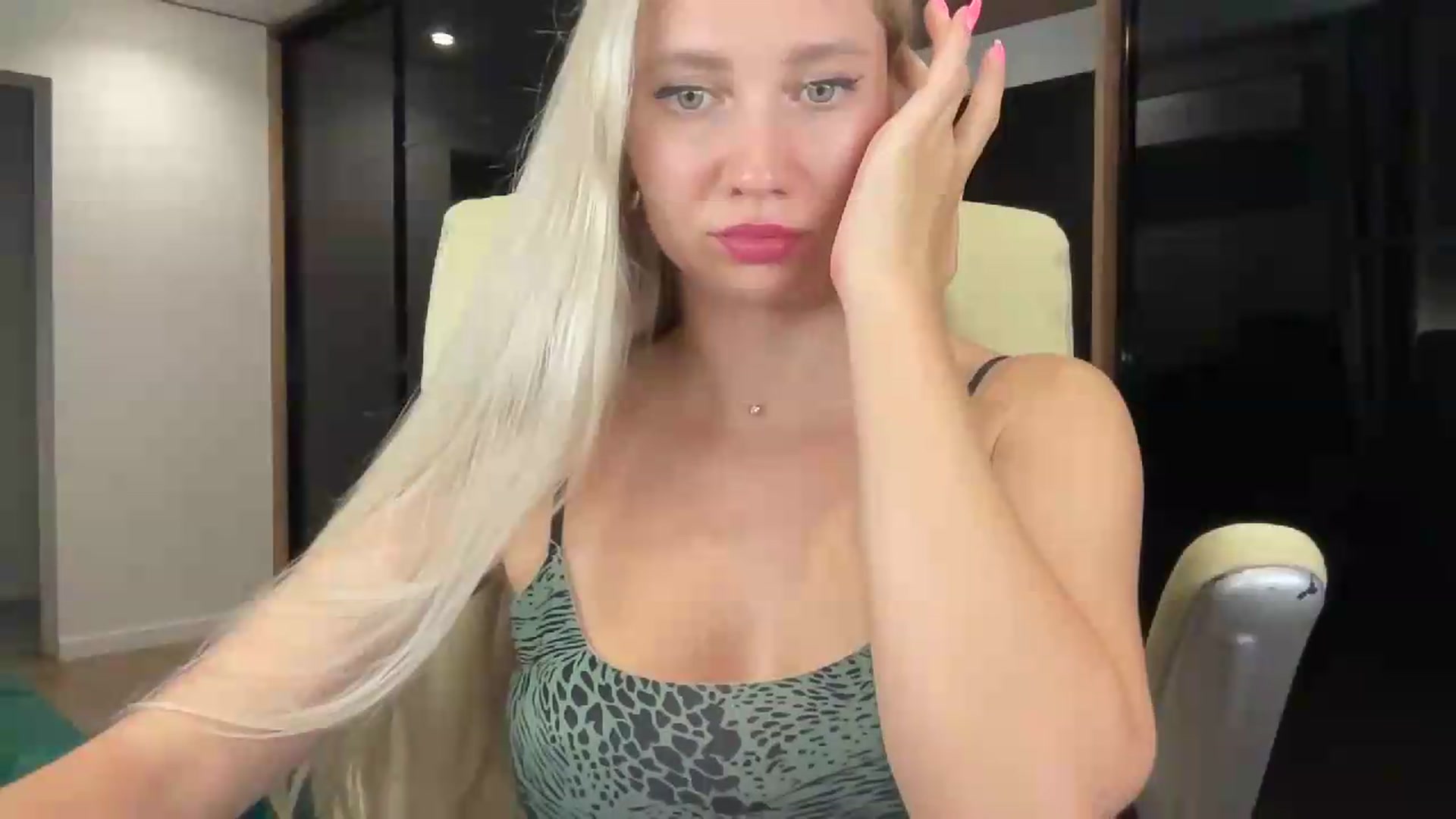 Gallery image thumbnail from Miss_Sylvia's myfreecams stream on, 08/19/2026, 22:28 image 5 of 20