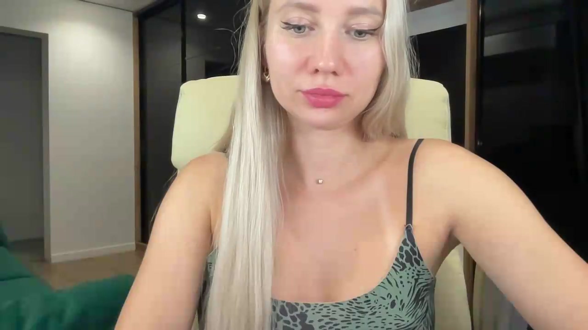 Gallery image thumbnail from Miss_Sylvia's myfreecams stream on, 08/19/2026, 23:32 image 15 of 20