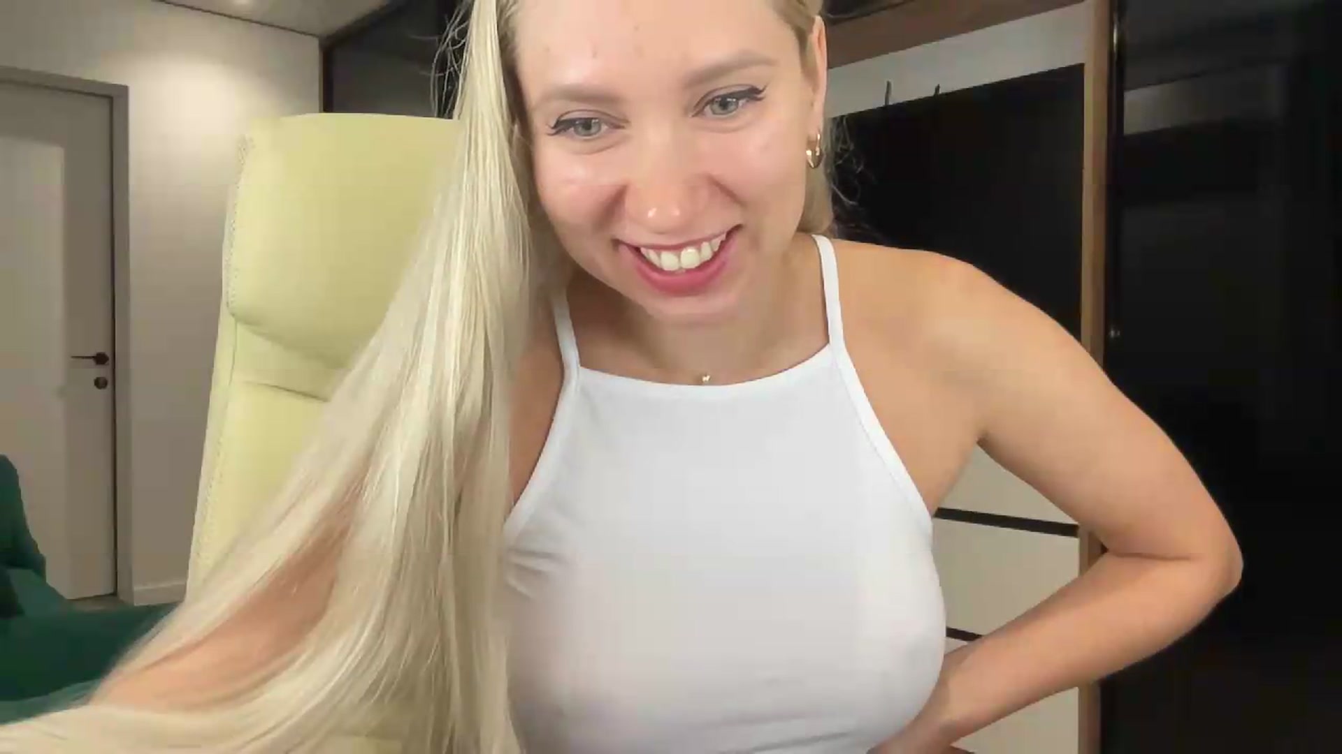 Gallery image thumbnail from Miss_Sylvia's myfreecams stream on, 08/20/2026, 20:12 image 7 of 20
