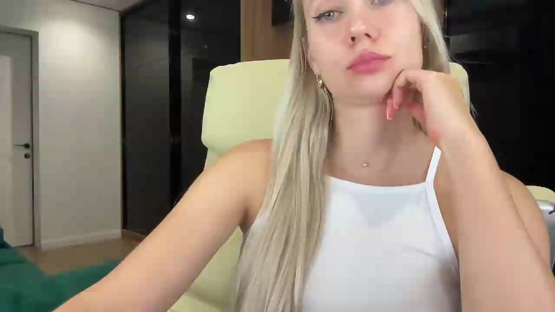 Gallery image thumbnail from Miss_Sylvia's myfreecams stream on, 08/21/2026, 01:03 image 20 of 20