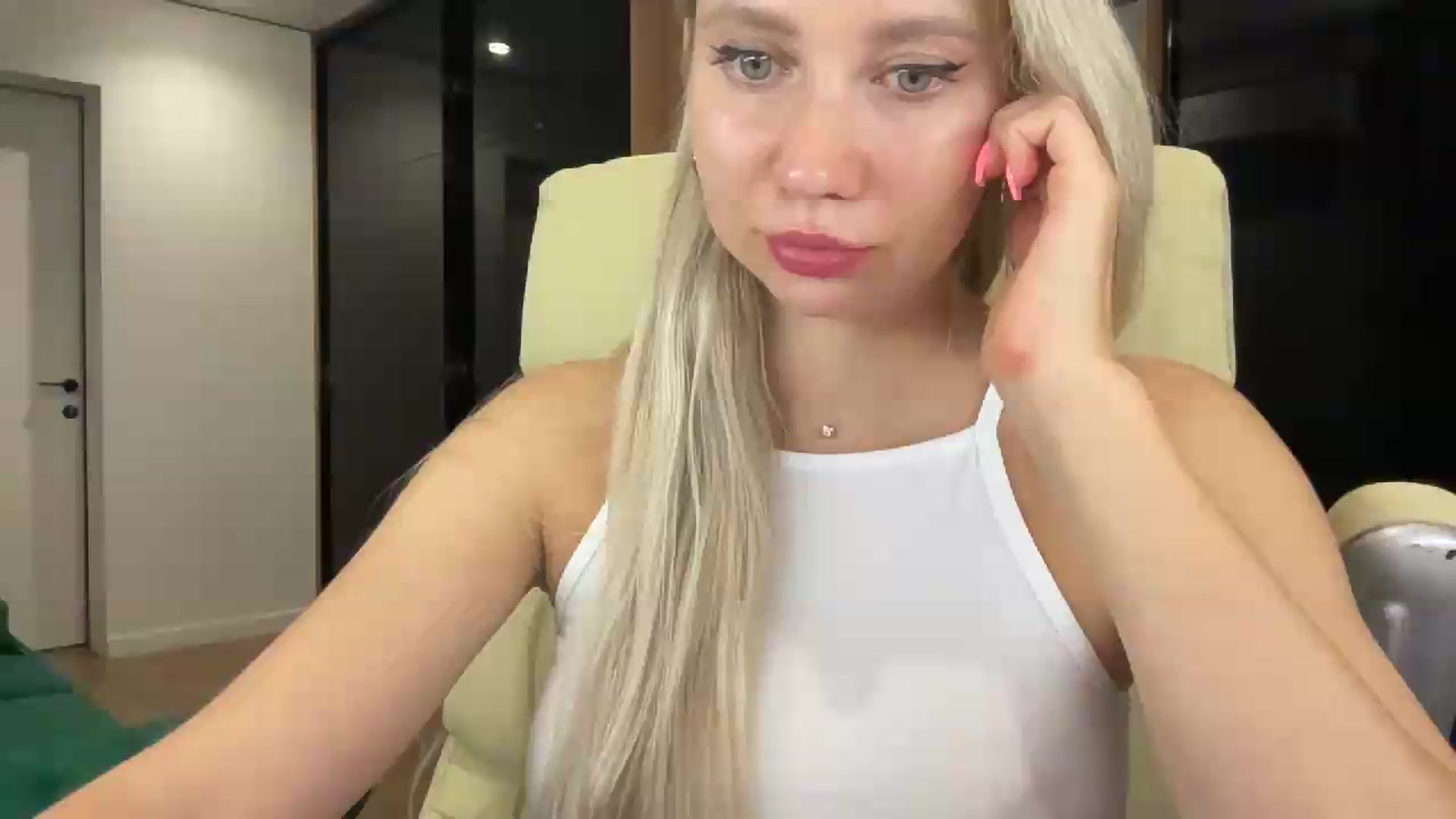 Gallery image thumbnail from Miss_Sylvia's myfreecams stream on, 08/21/2026, 01:03 image 14 of 20