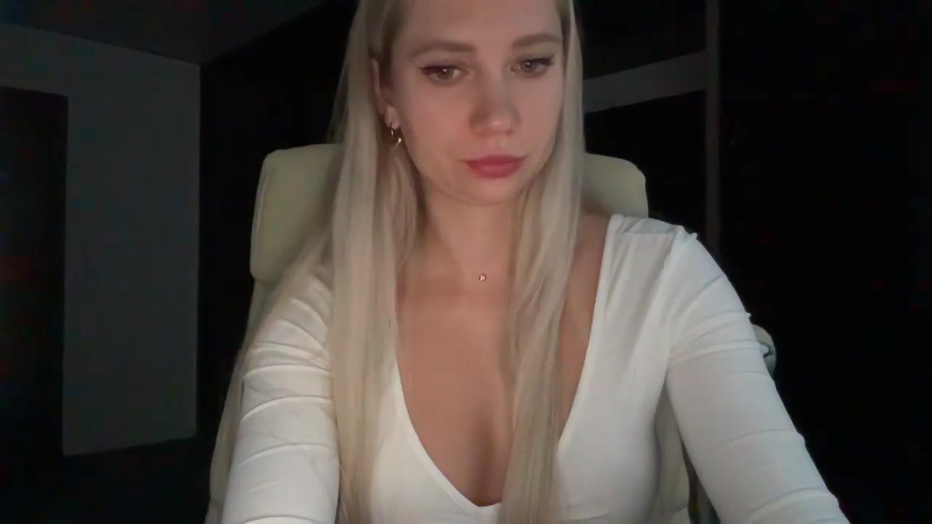 Gallery image thumbnail from Miss_Sylvia's myfreecams stream on, 08/21/2026, 17:24 image 14 of 20