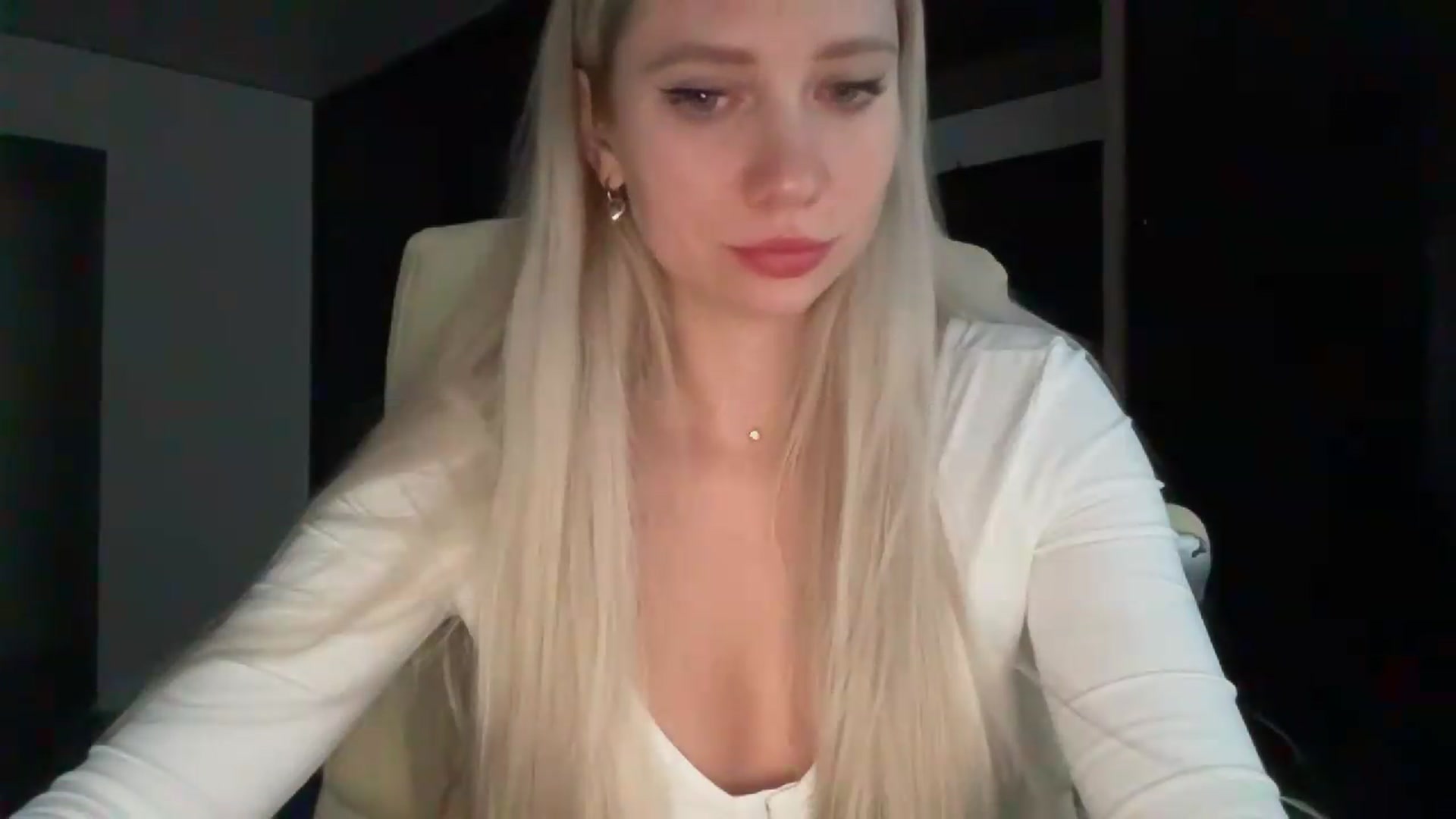 Gallery image thumbnail from Miss_Sylvia's myfreecams stream on, 08/21/2026, 17:24 image 11 of 20