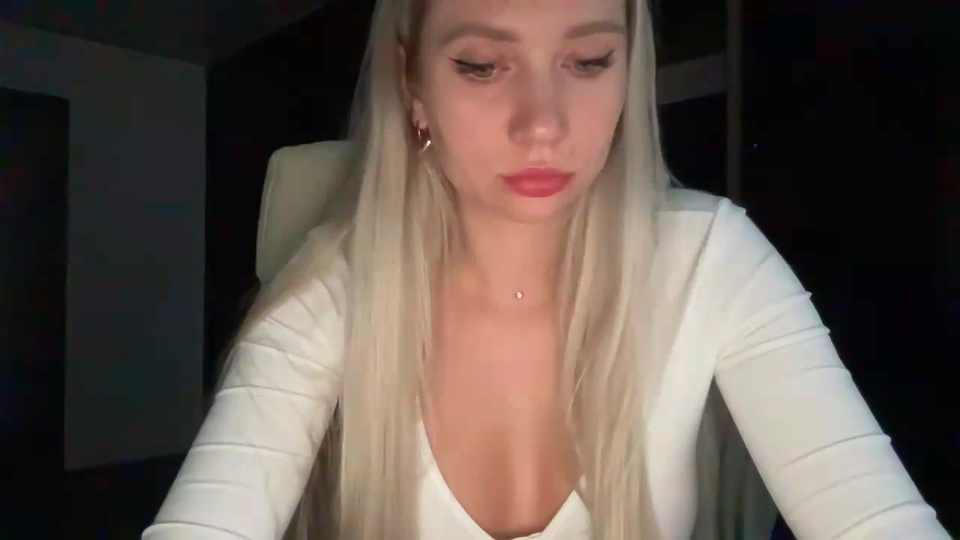 Gallery image thumbnail from Miss_Sylvia's myfreecams stream on, 08/21/2026, 17:24 image 15 of 20