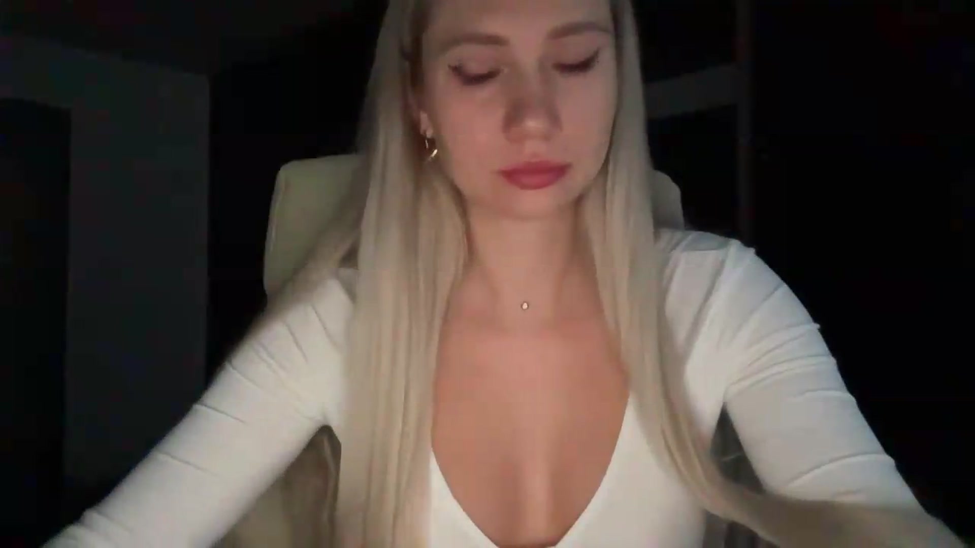 Gallery image thumbnail from Miss_Sylvia's myfreecams stream on, 08/21/2026, 17:24 image 17 of 20