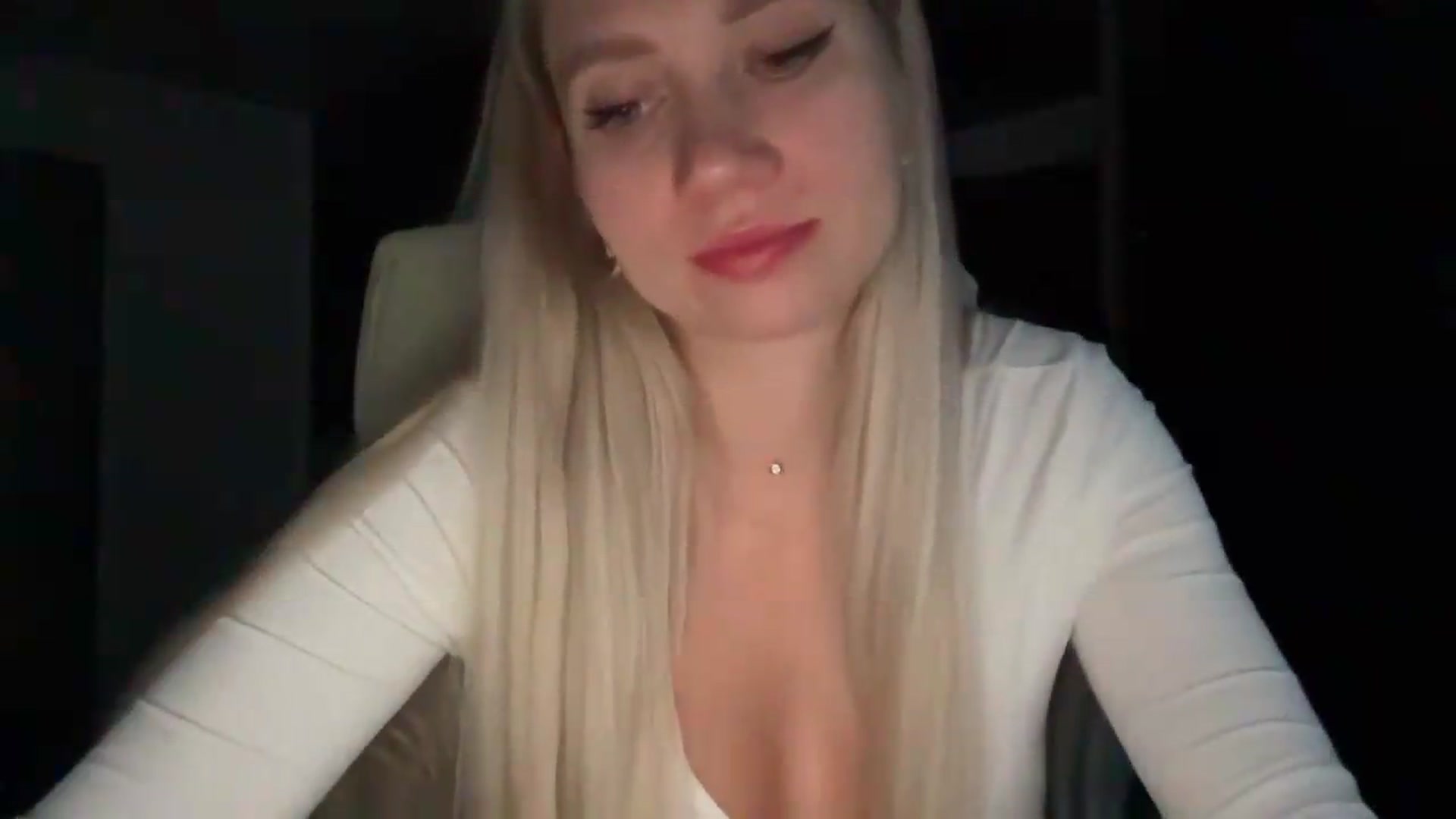 Gallery image thumbnail from Miss_Sylvia's myfreecams stream on, 08/21/2026, 17:24 image 18 of 20