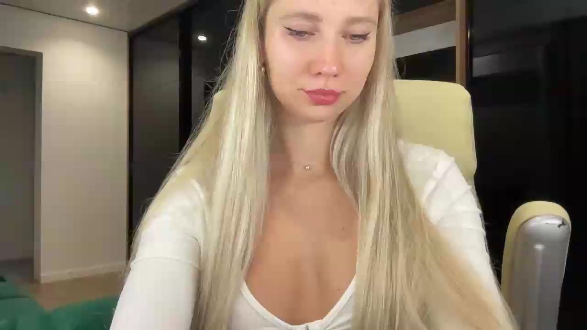Gallery image thumbnail from Miss_Sylvia's myfreecams stream on, 08/21/2026, 18:06 image 6 of 20