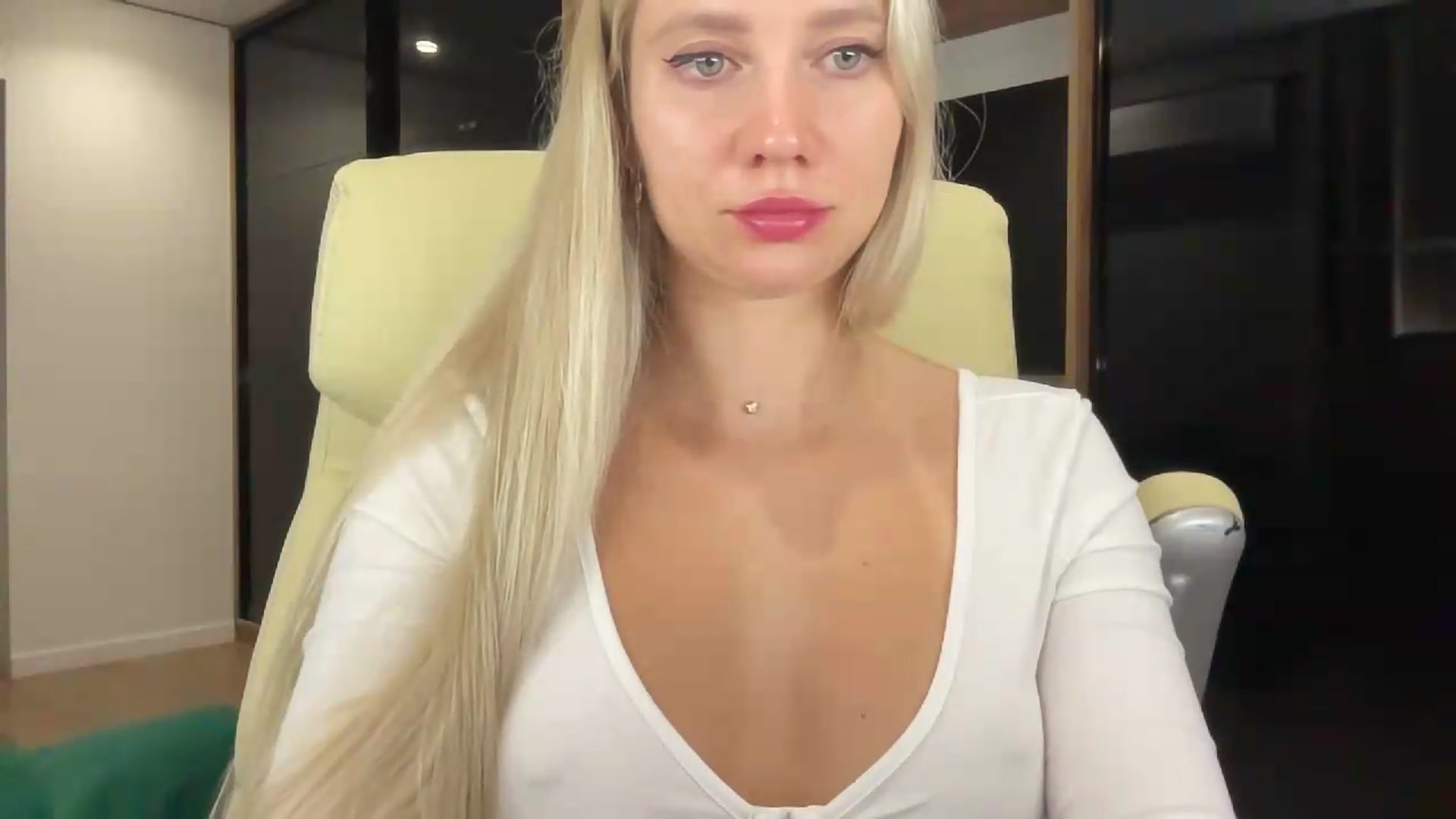 Gallery image thumbnail from Miss_Sylvia's myfreecams stream on, 08/21/2026, 19:49 image 10 of 20