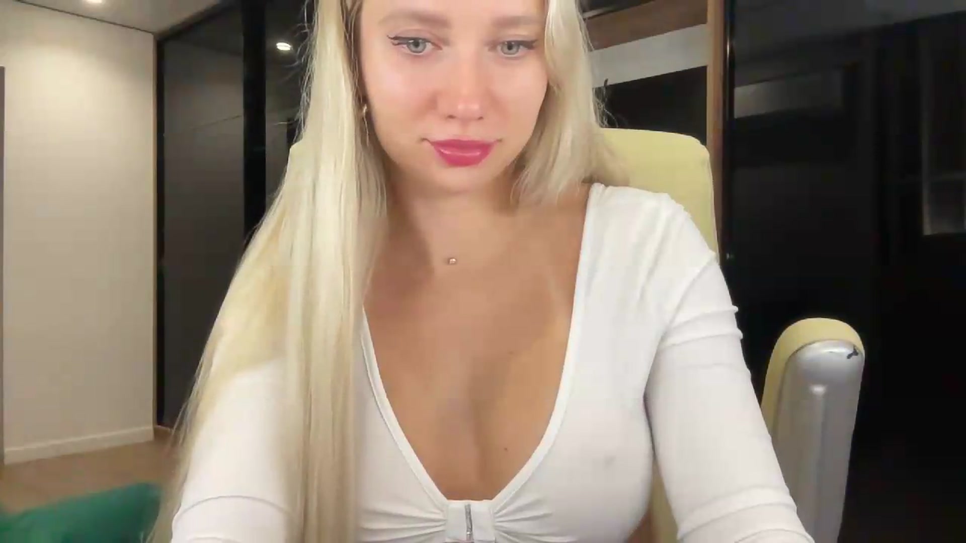 Gallery image thumbnail from Miss_Sylvia's myfreecams stream on, 08/21/2026, 19:49 image 4 of 20