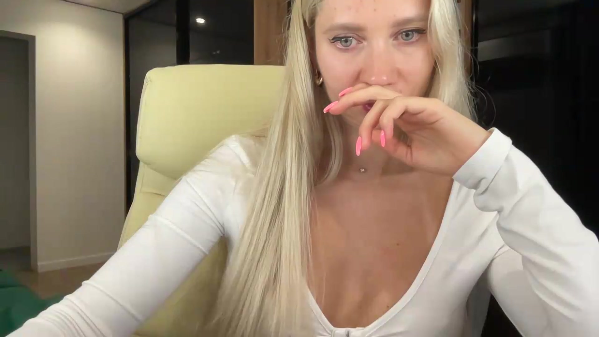 Gallery image thumbnail from Miss_Sylvia's myfreecams stream on, 08/21/2026, 19:49 image 20 of 20