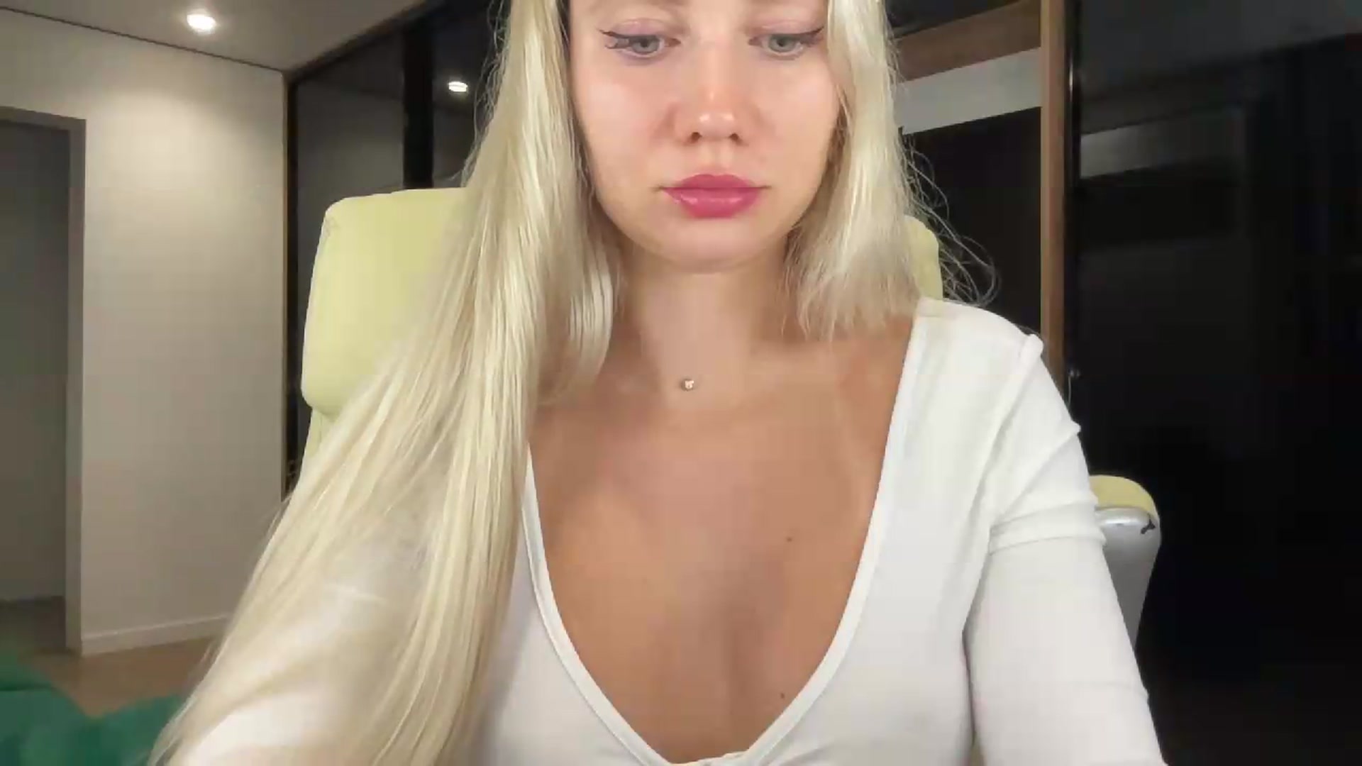Gallery image thumbnail from Miss_Sylvia's myfreecams stream on, 08/21/2026, 19:49 image 18 of 20