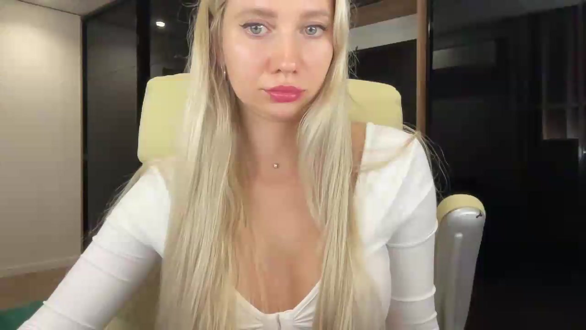 Gallery image thumbnail from Miss_Sylvia's myfreecams stream on, 08/21/2026, 21:04 image 6 of 20