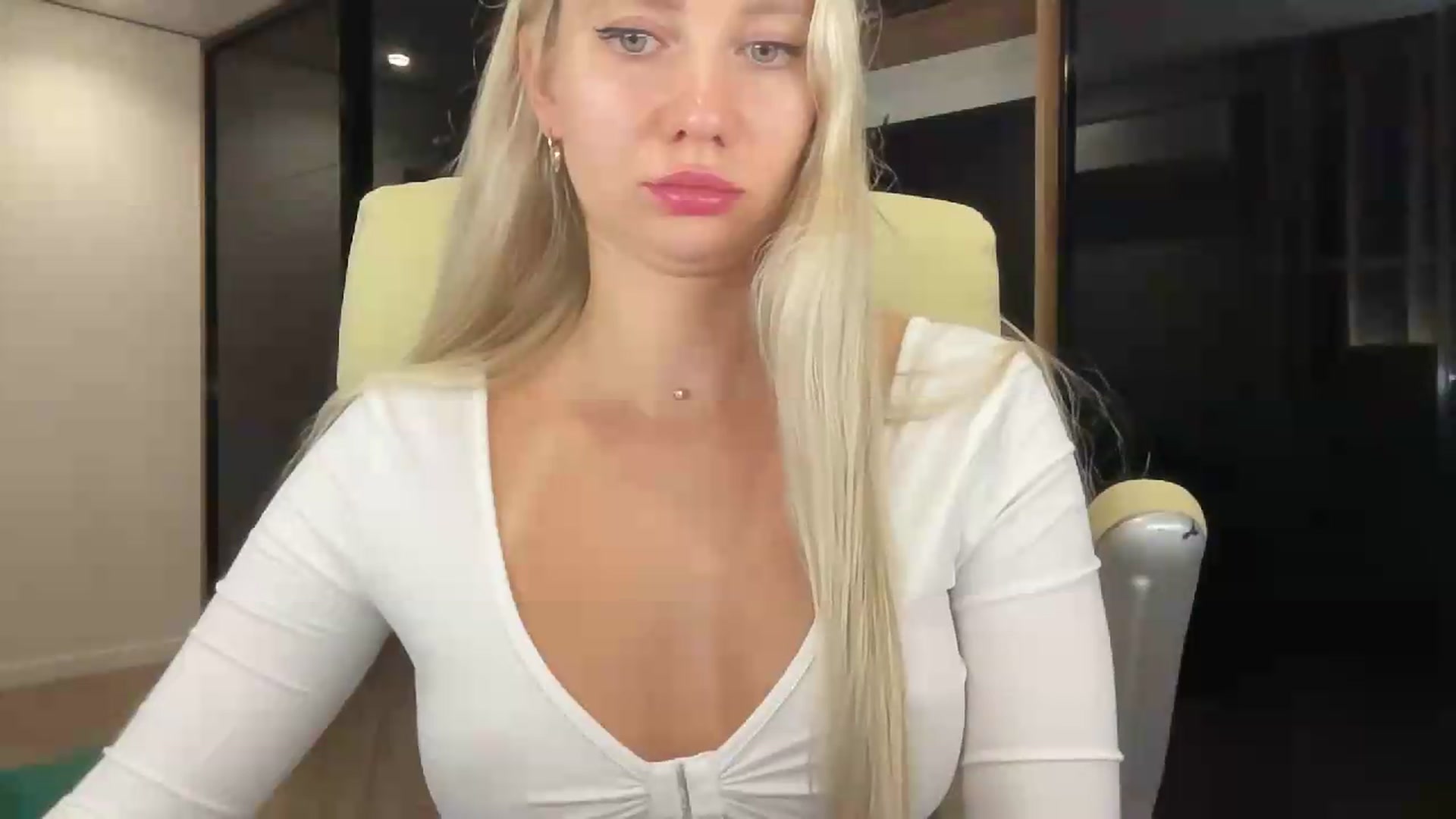 Gallery image thumbnail from Miss_Sylvia's myfreecams stream on, 08/21/2026, 21:04 image 7 of 20