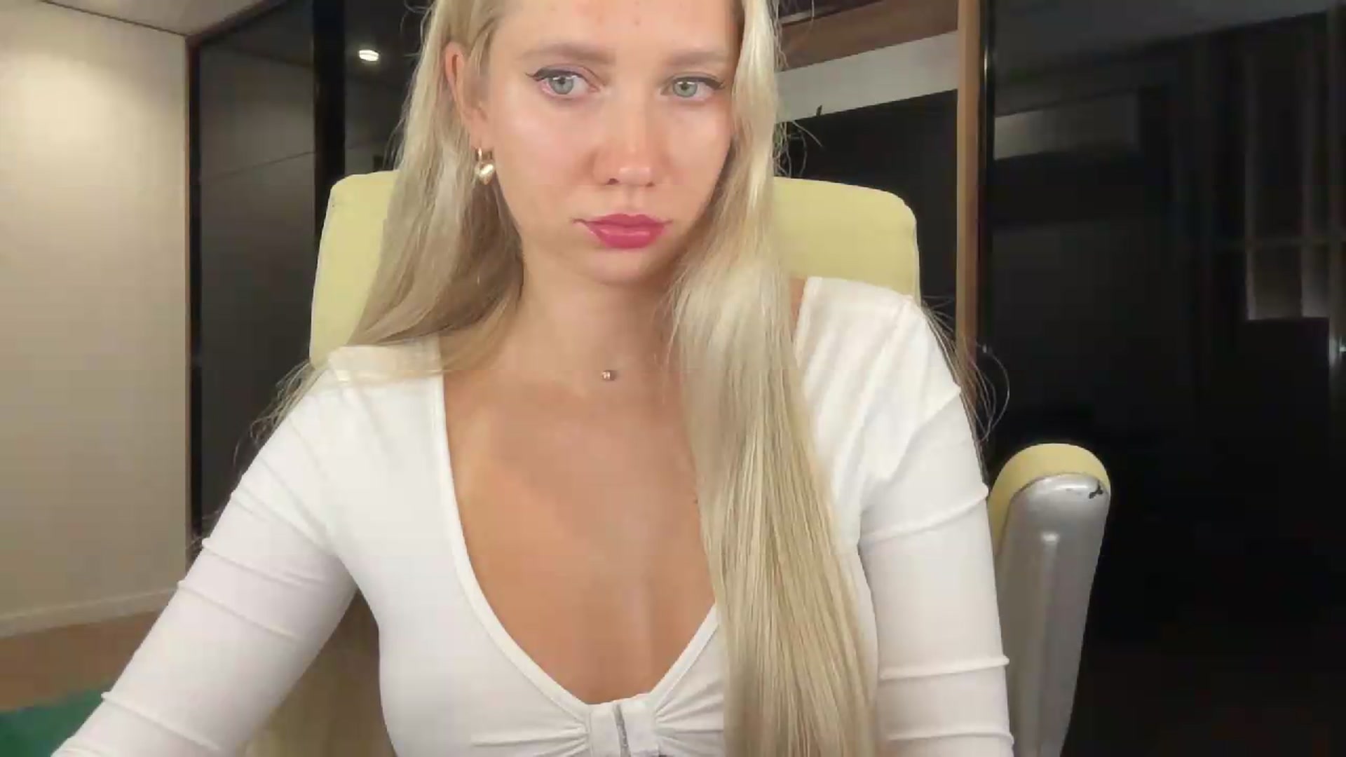 Gallery image thumbnail from Miss_Sylvia's myfreecams stream on, 08/21/2026, 21:04 image 13 of 20