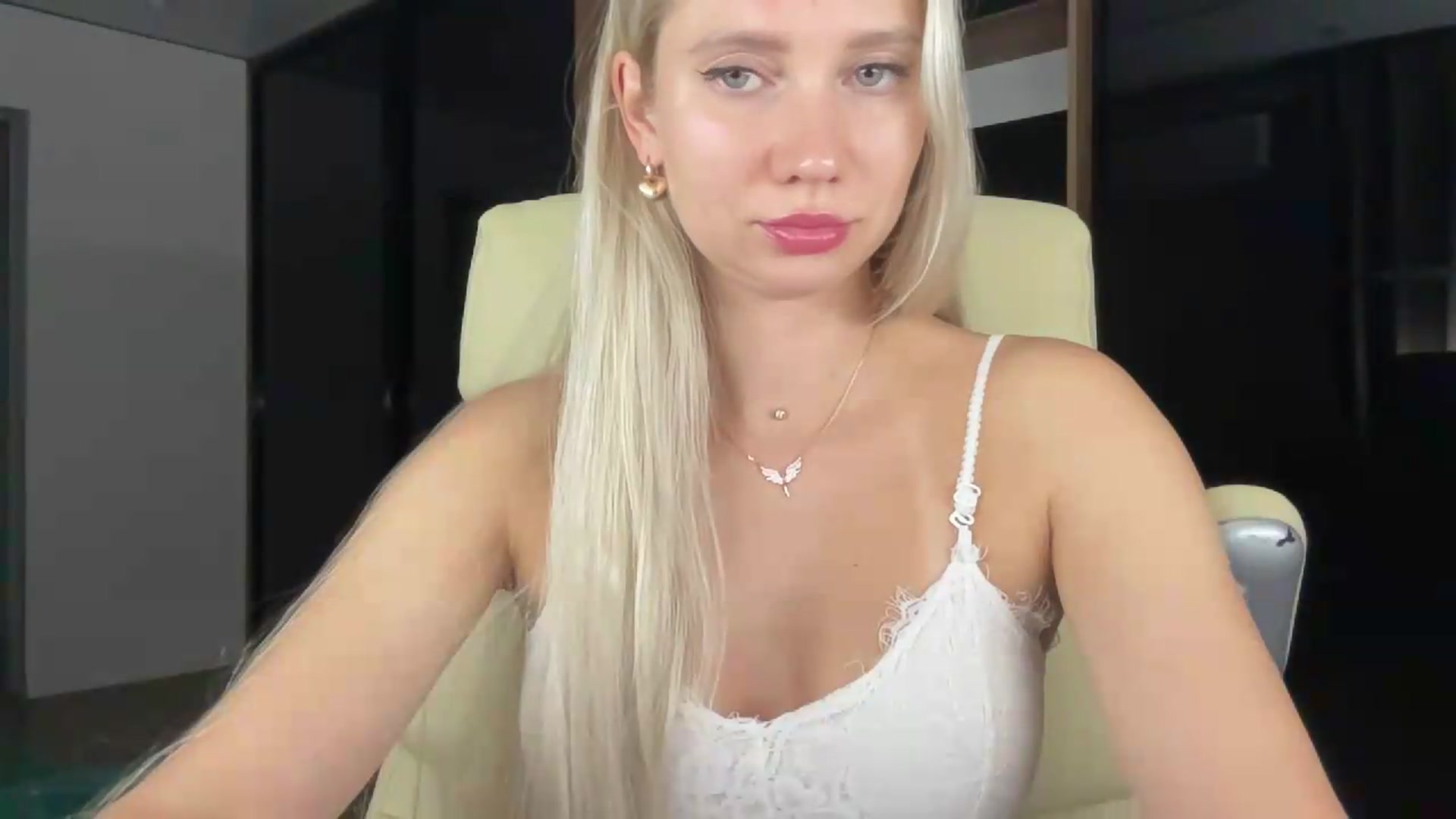 Gallery image thumbnail from Miss_Sylvia's myfreecams stream on, 08/22/2026, 17:17 image 20 of 20