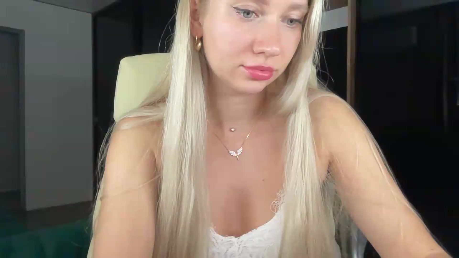 Gallery image thumbnail from Miss_Sylvia's myfreecams stream on, 08/22/2026, 18:20 image 9 of 20