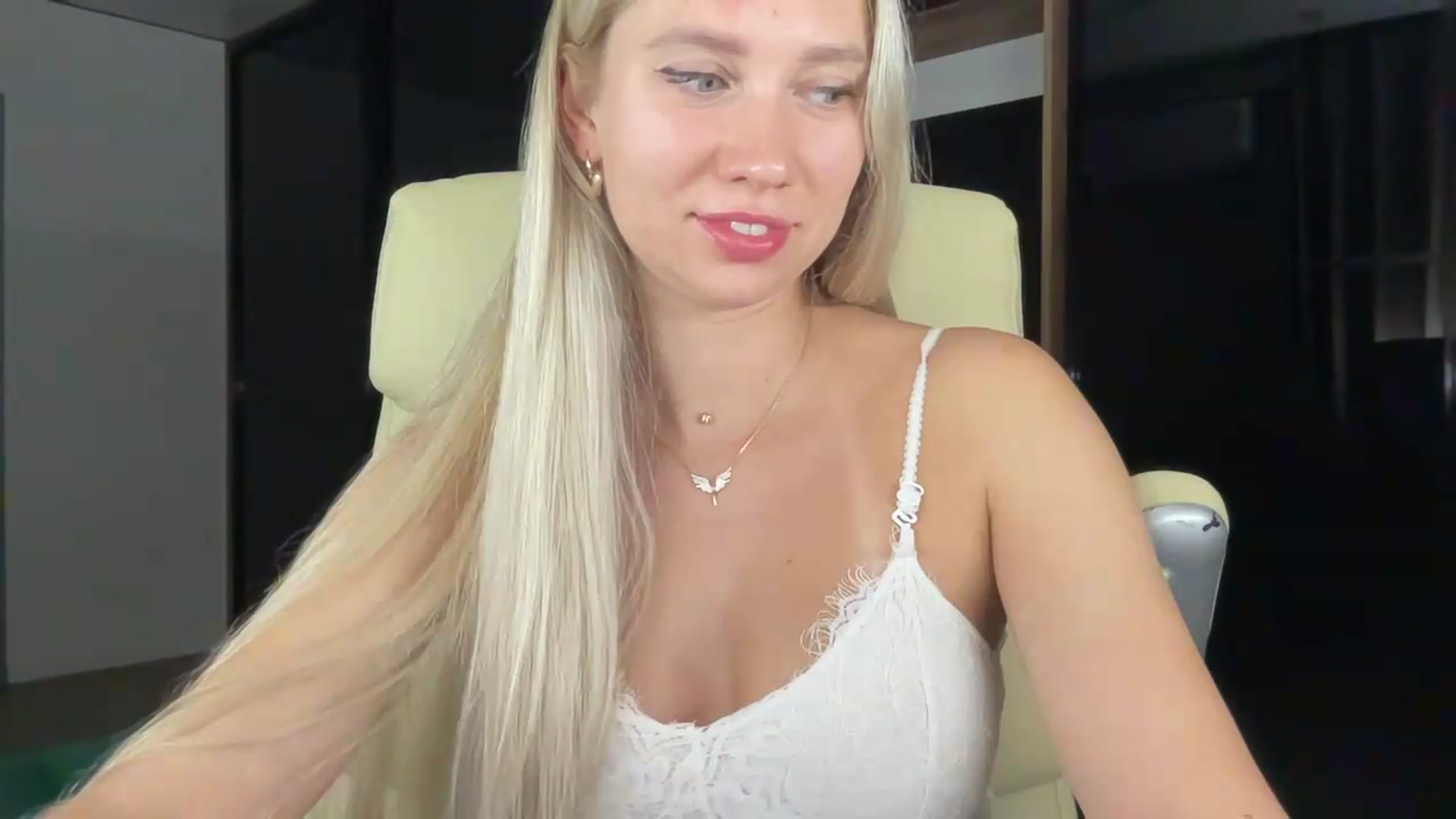 Gallery image thumbnail from Miss_Sylvia's myfreecams stream on, 08/22/2026, 18:20 image 17 of 20