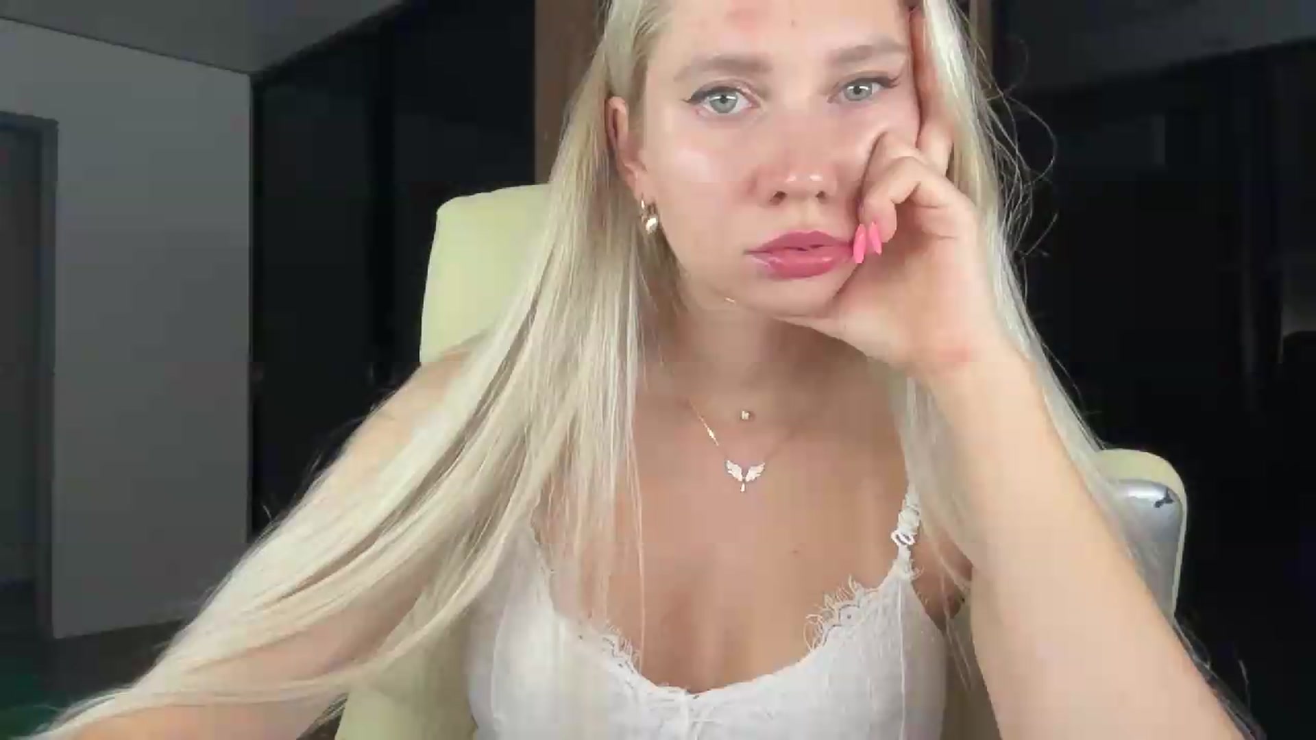 Gallery image thumbnail from Miss_Sylvia's myfreecams stream on, 08/22/2026, 18:20 image 6 of 20