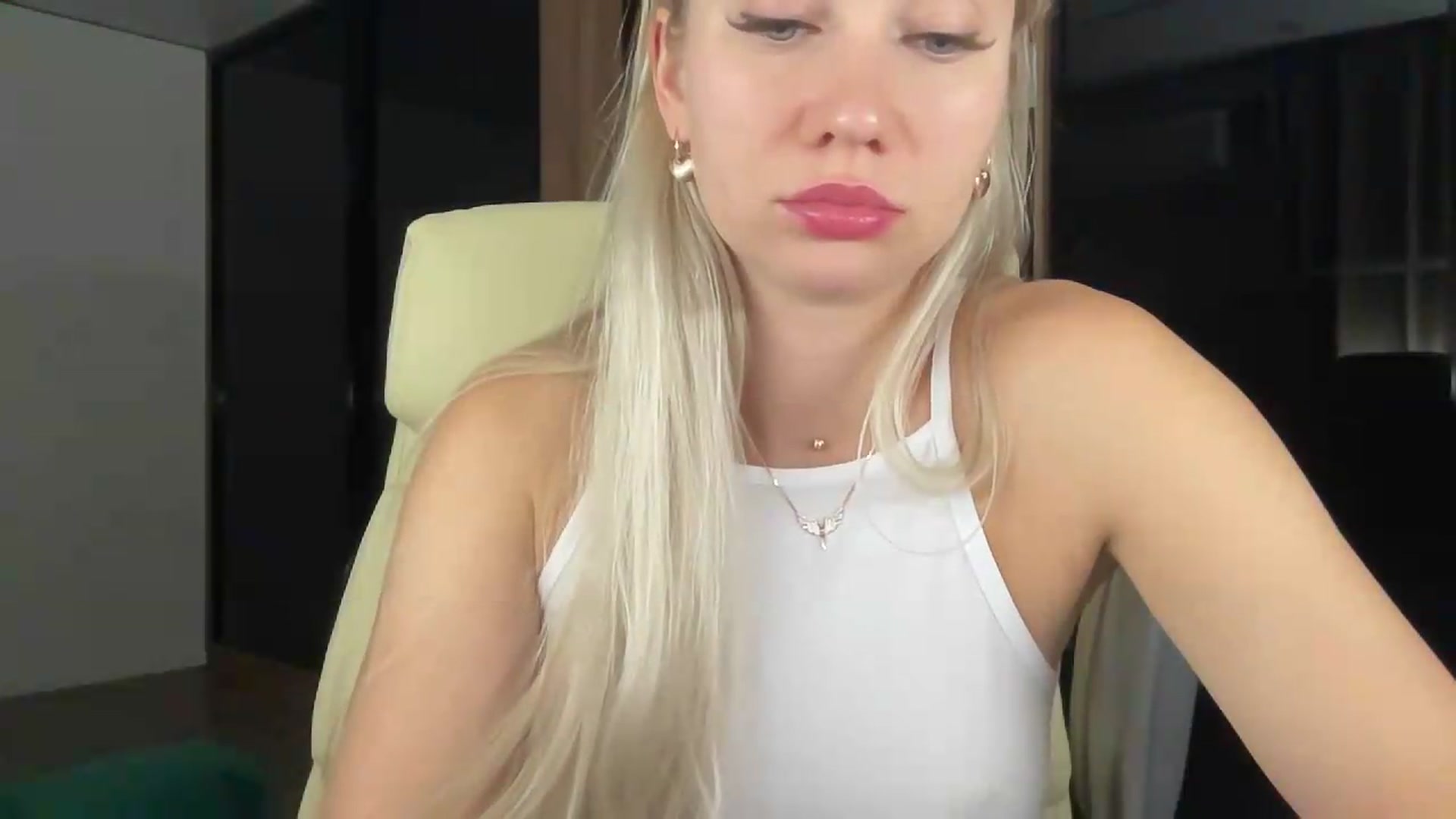 Gallery image thumbnail from Miss_Sylvia's myfreecams stream on, 08/23/2026, 18:32 image 16 of 20