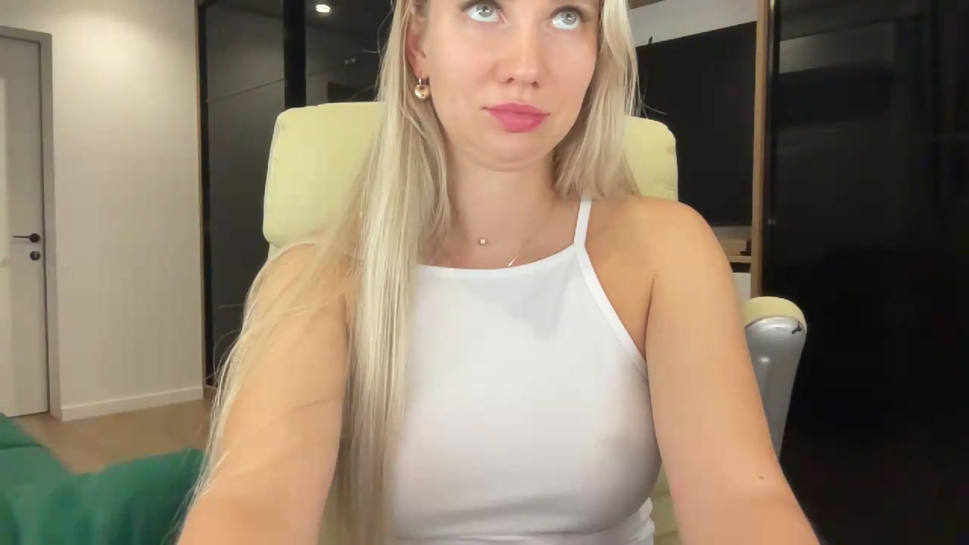 Gallery image thumbnail from Miss_Sylvia's myfreecams stream on, 08/23/2026, 20:51 image 18 of 20