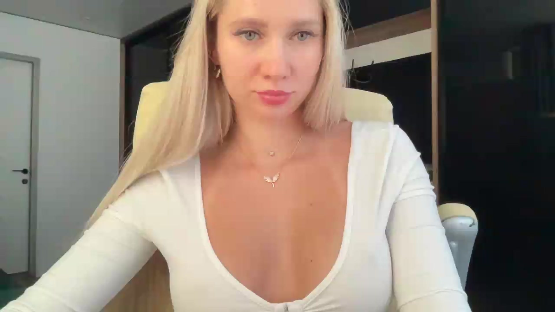 Gallery image thumbnail from Miss_Sylvia's myfreecams stream on, 08/25/2026, 17:02 image 1 of 20
