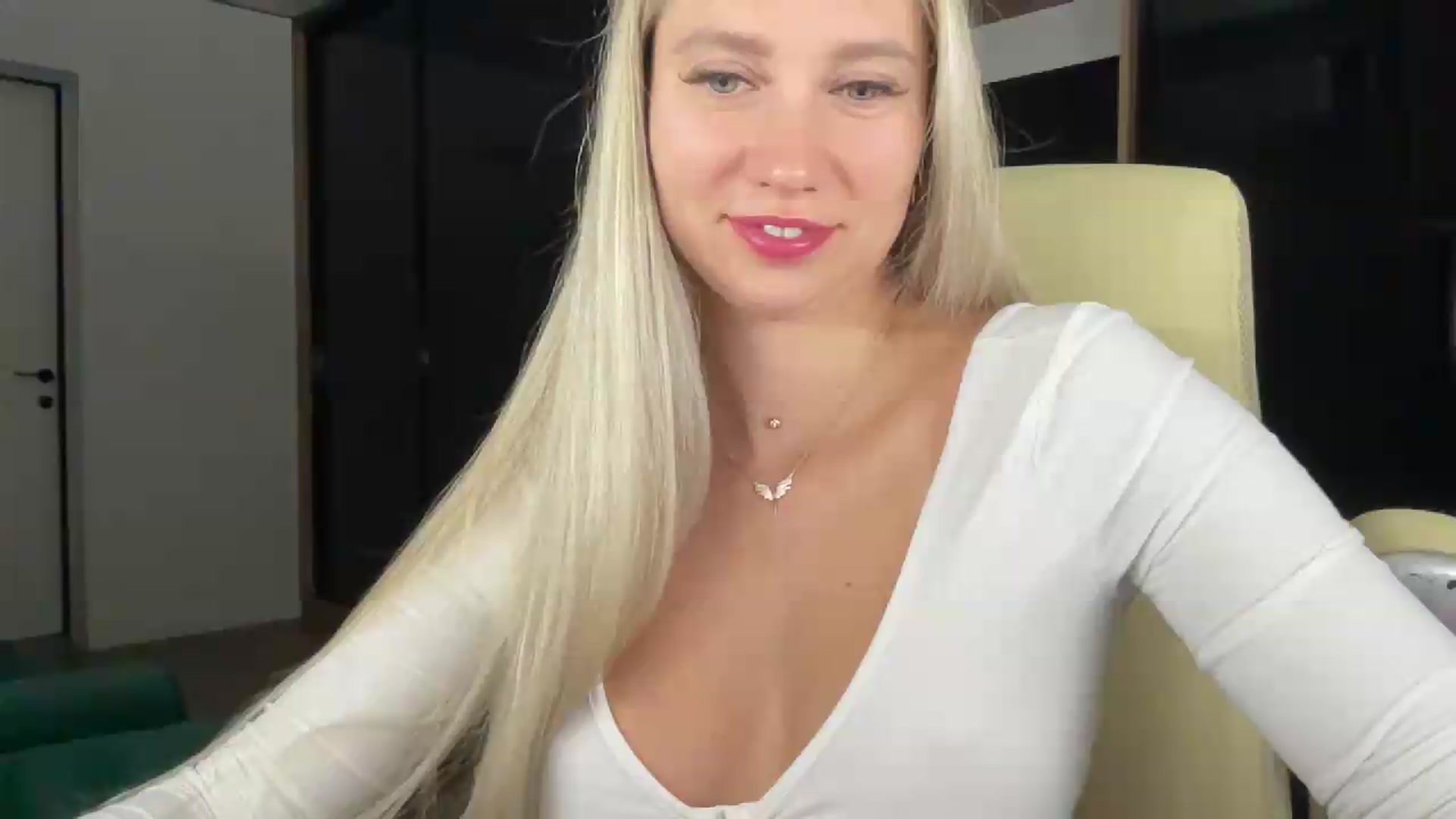 Gallery image thumbnail from Miss_Sylvia's myfreecams stream on, 08/25/2026, 19:23 image 16 of 20