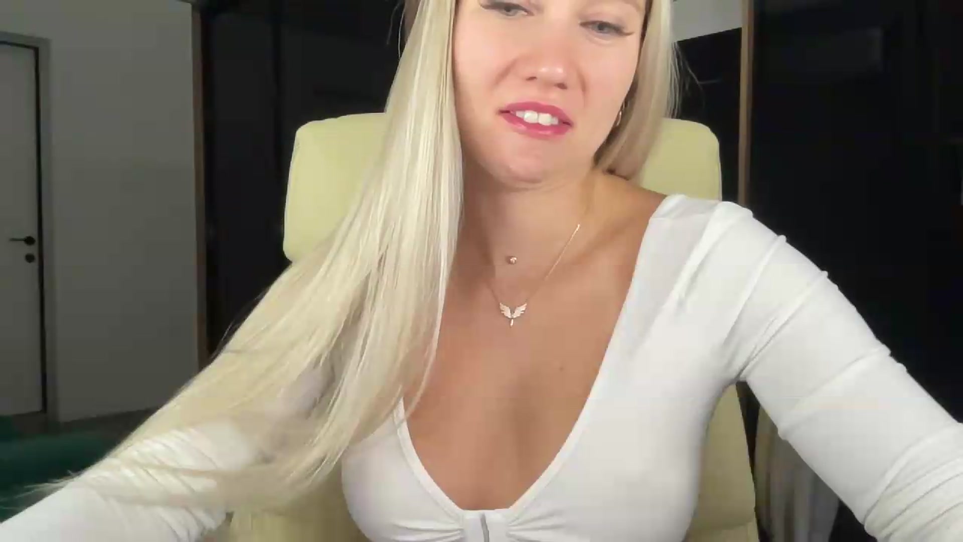 Gallery image thumbnail from Miss_Sylvia's myfreecams stream on, 08/25/2026, 19:23 image 7 of 20