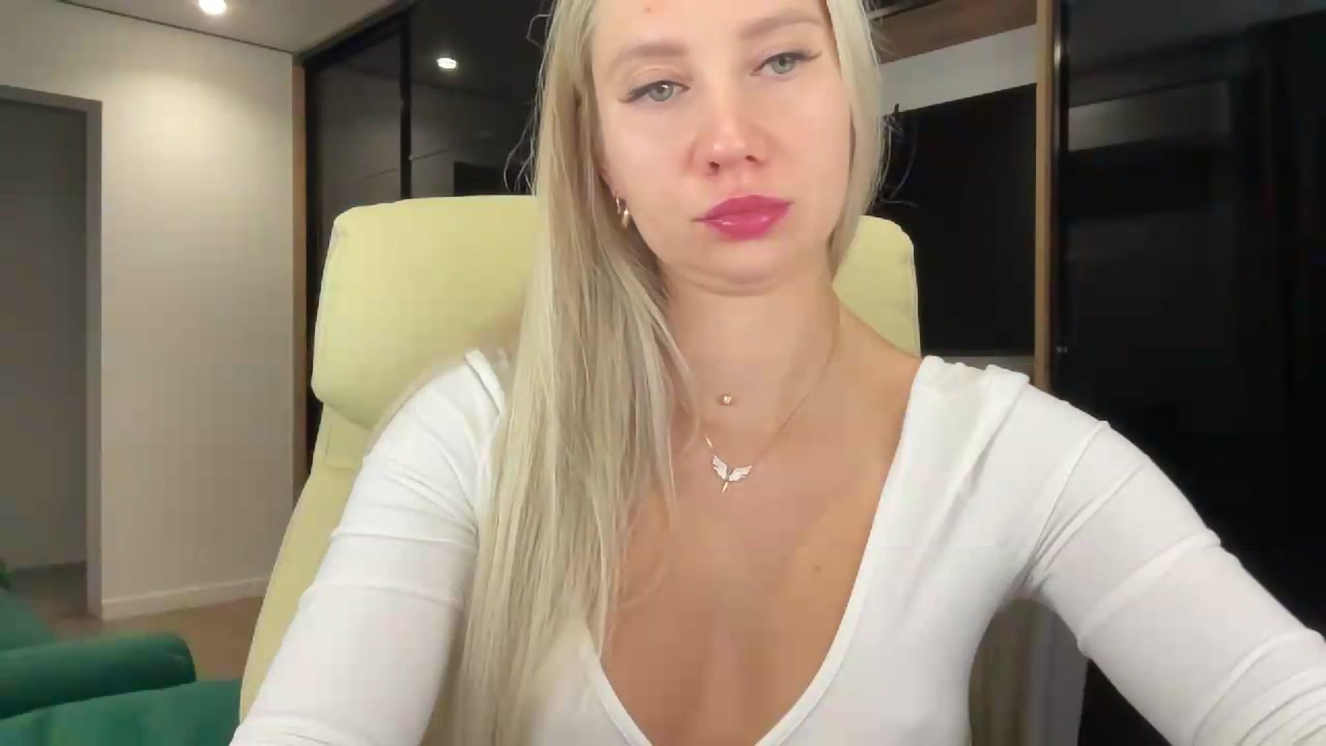 Gallery image thumbnail from Miss_Sylvia's myfreecams stream on, 08/25/2026, 21:44 image 3 of 20